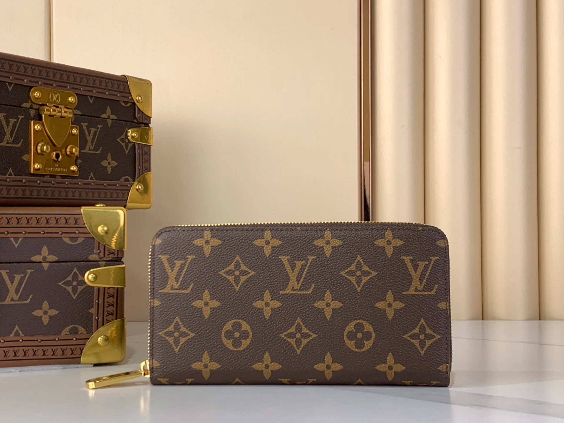 Клатчи Женские Louis Vuitton 13582756