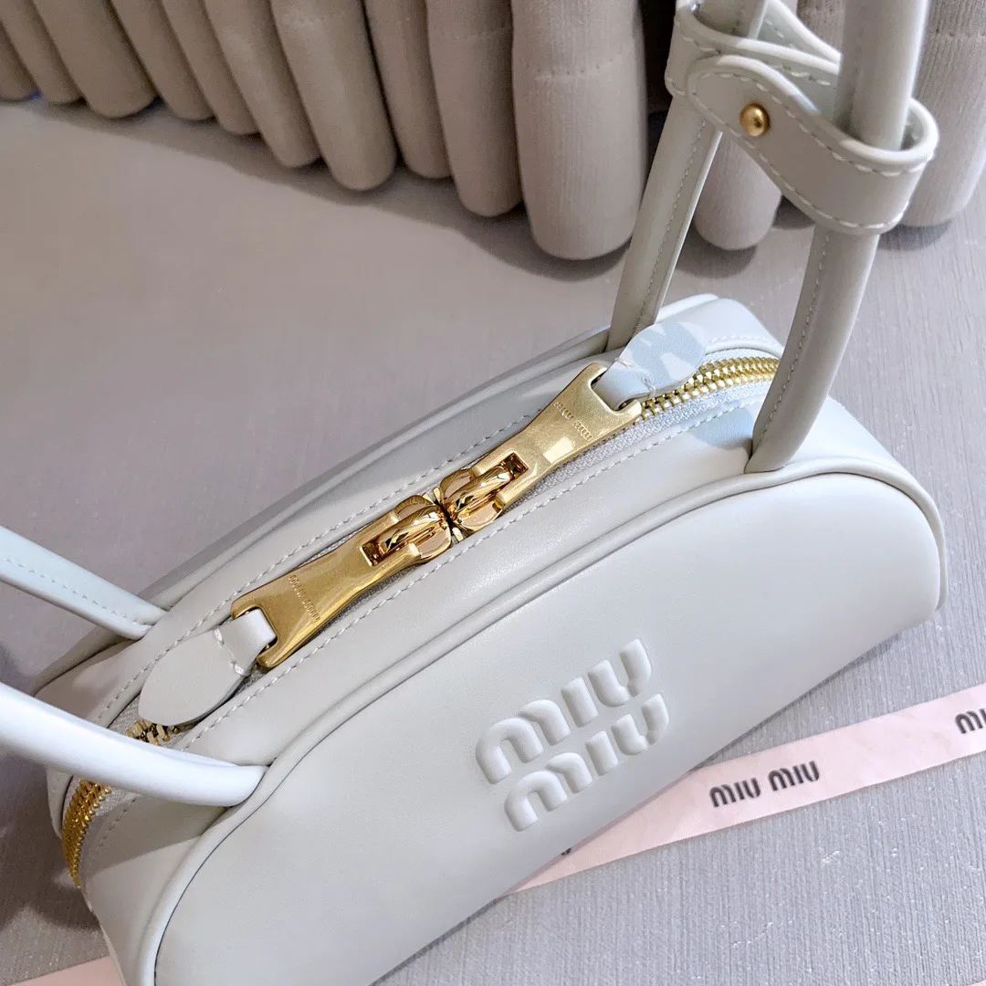 Классические Сумки Женские Miu Miu 11001560