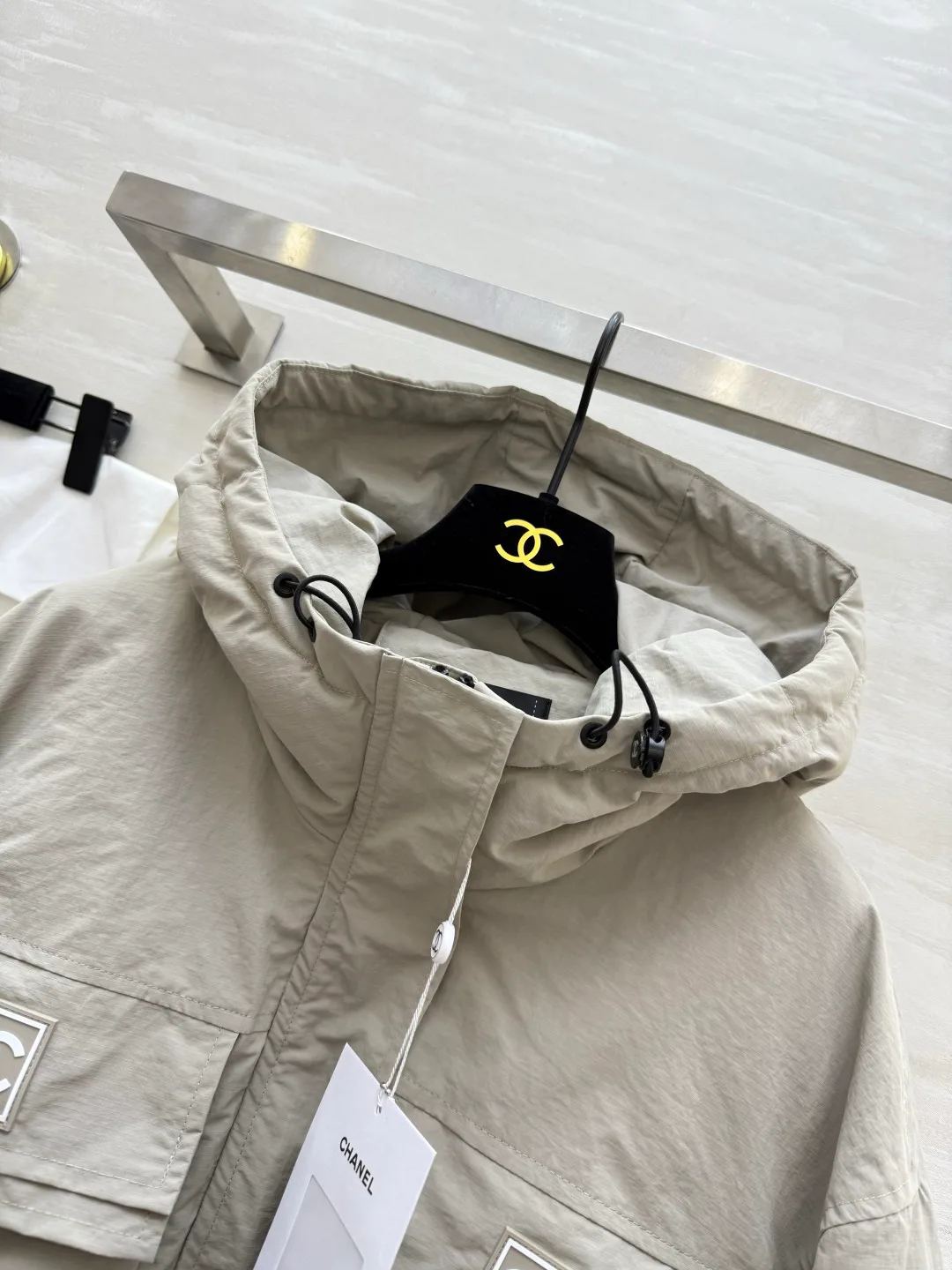 Куртки И Пуховики Женские Chanel 18768177