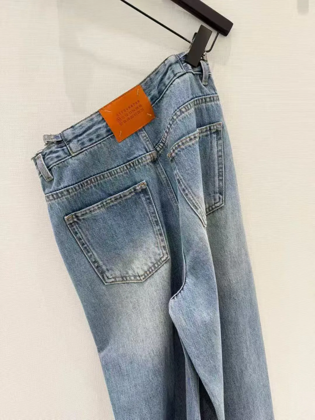 Джинсы Женские Maison Margiela 10643425