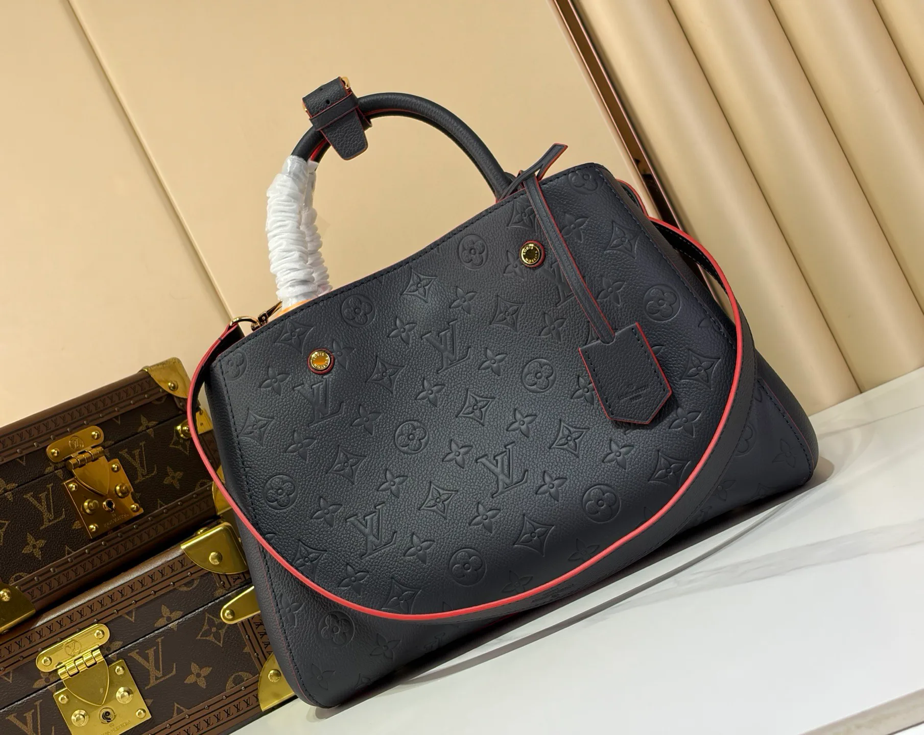 Классические Сумки Женские Louis Vuitton 18240329