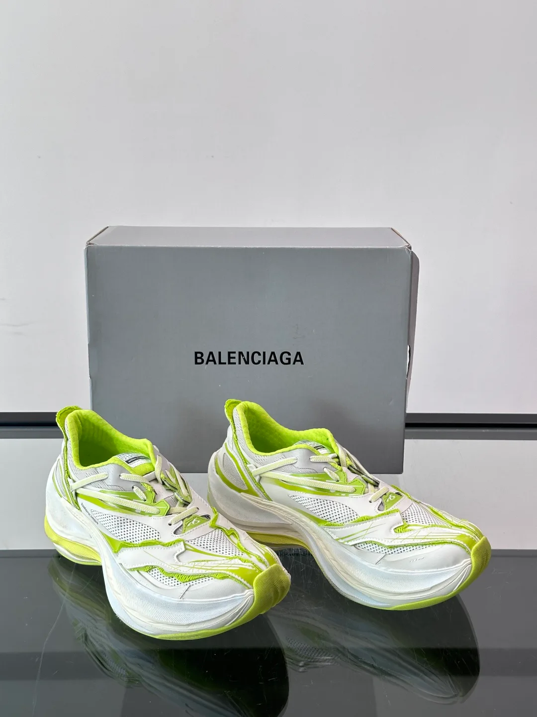 Кроссовки Женские Balenciaga 17649836