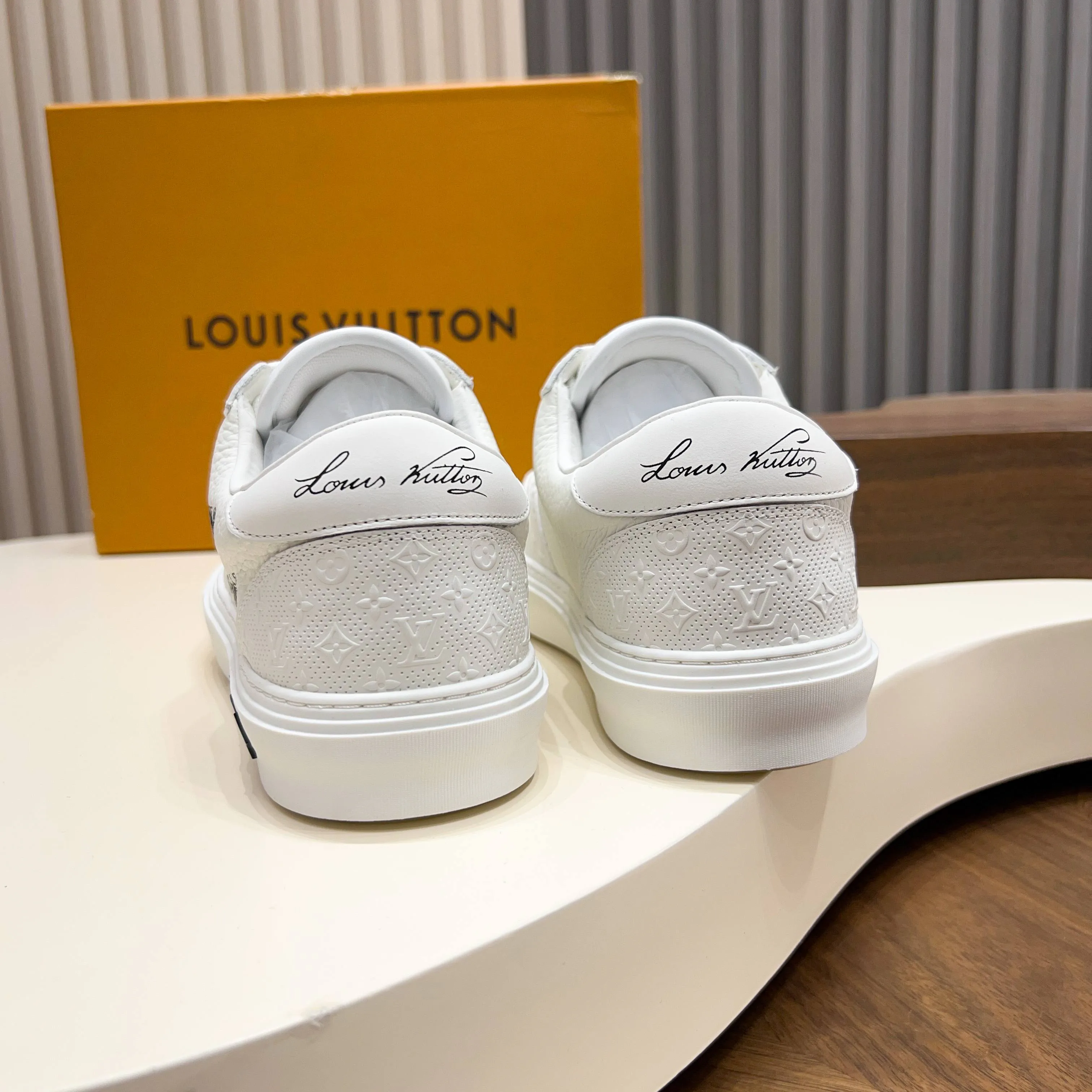 Кроссовки Мужские Louis Vuitton 17921405