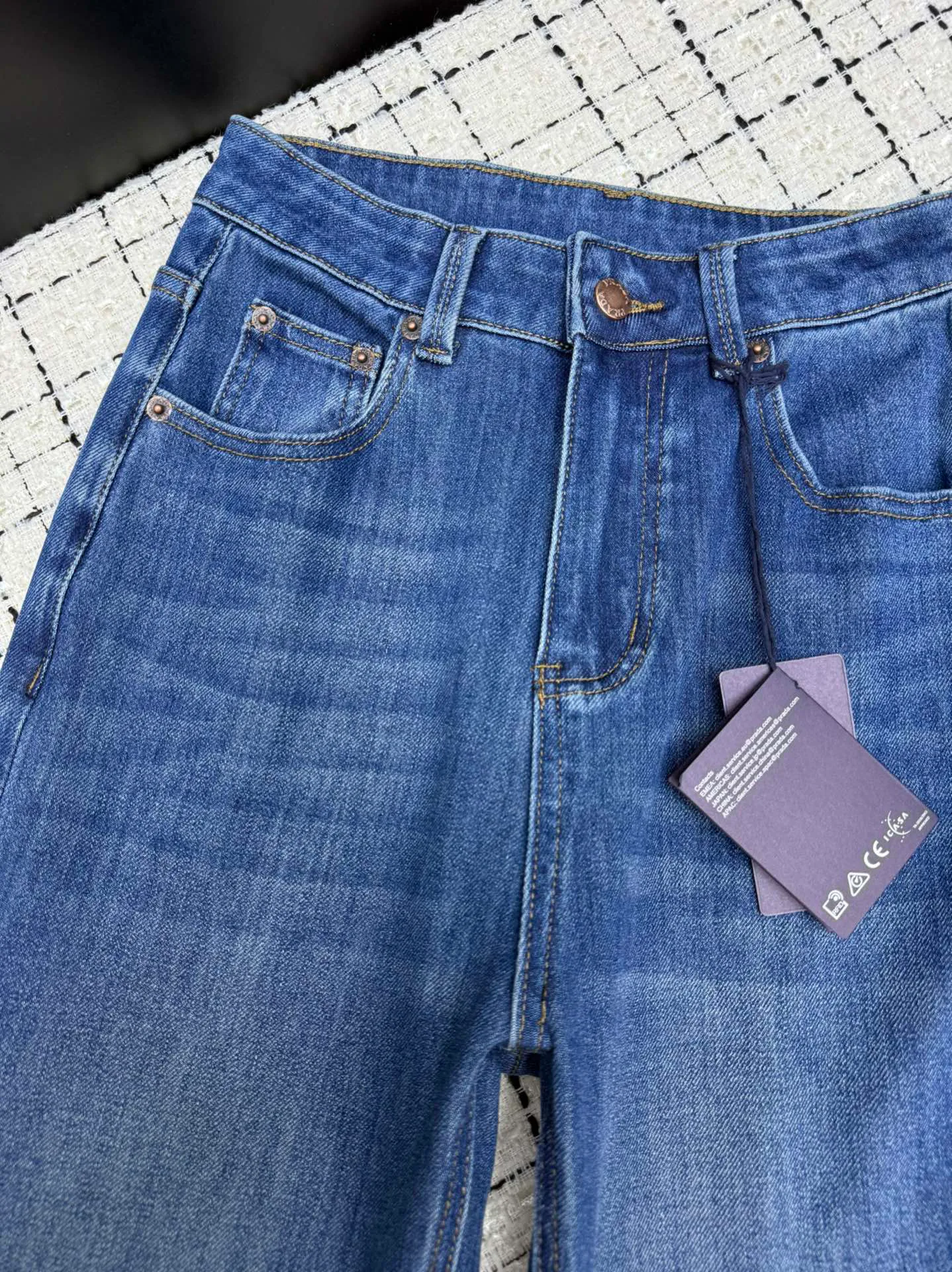 Джинсы Женские Prada 11737701