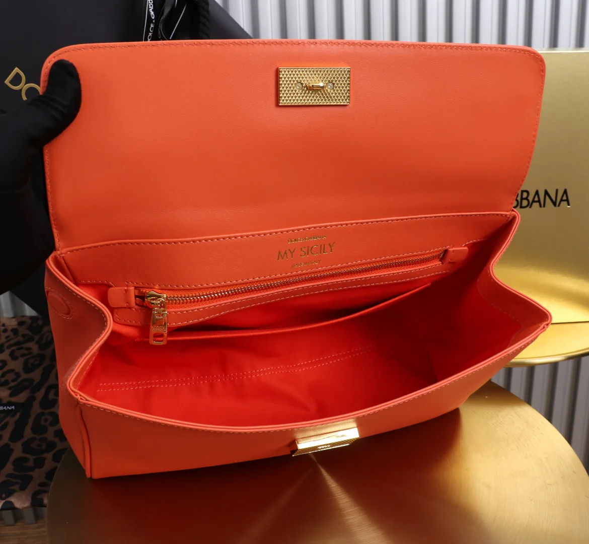 Классические Сумки Женские Dolce & Gabbana 18004433