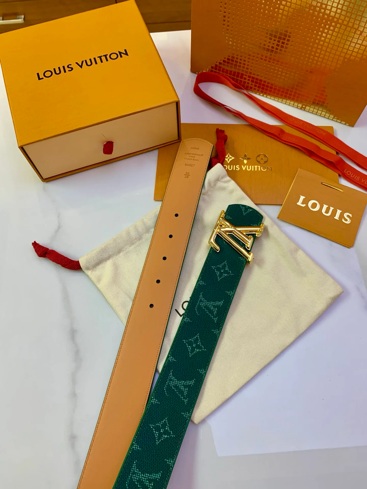 Ремни Louis Vuitton 17725241