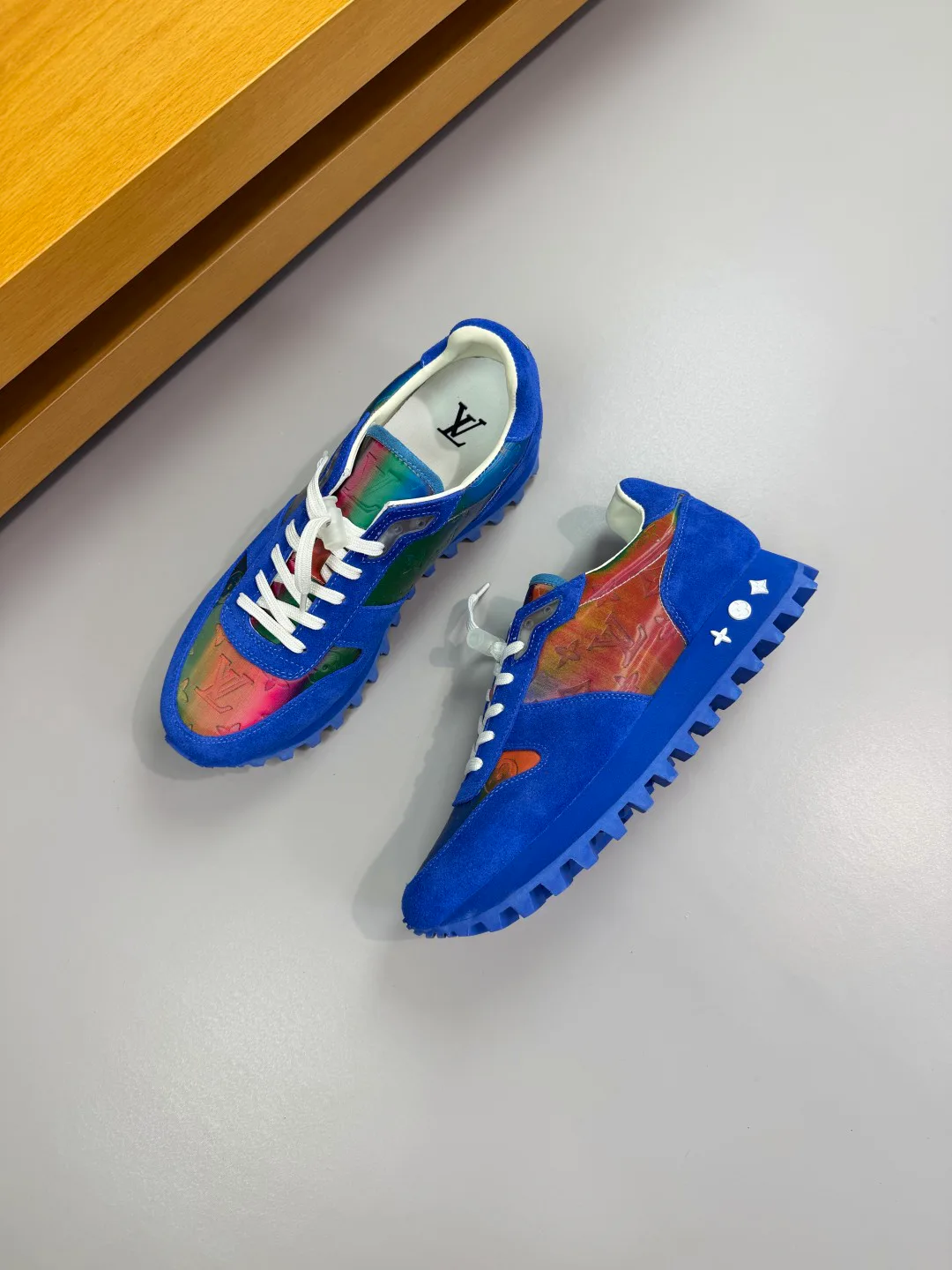 Кроссовки Мужские Louis Vuitton 152535