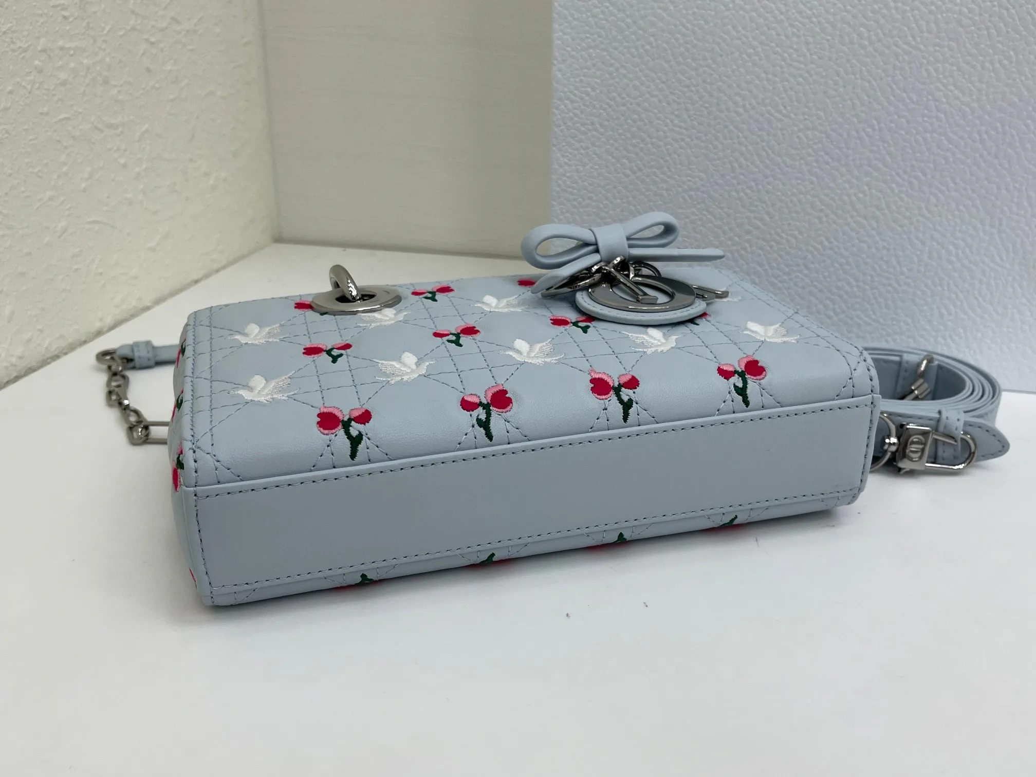 Классические Сумки Женские Christian Dior 17407049