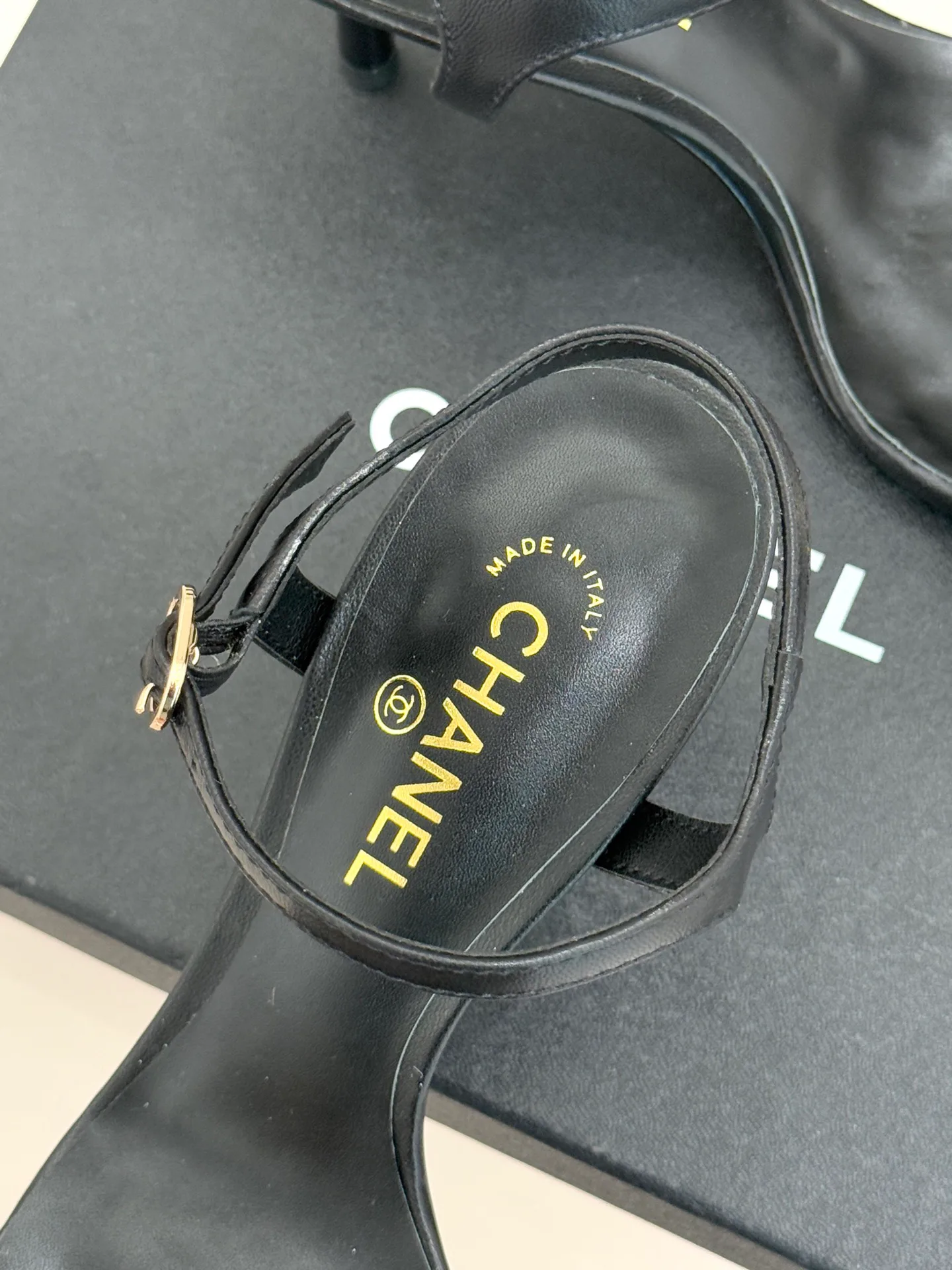 Босоножки Женские Chanel 11167359