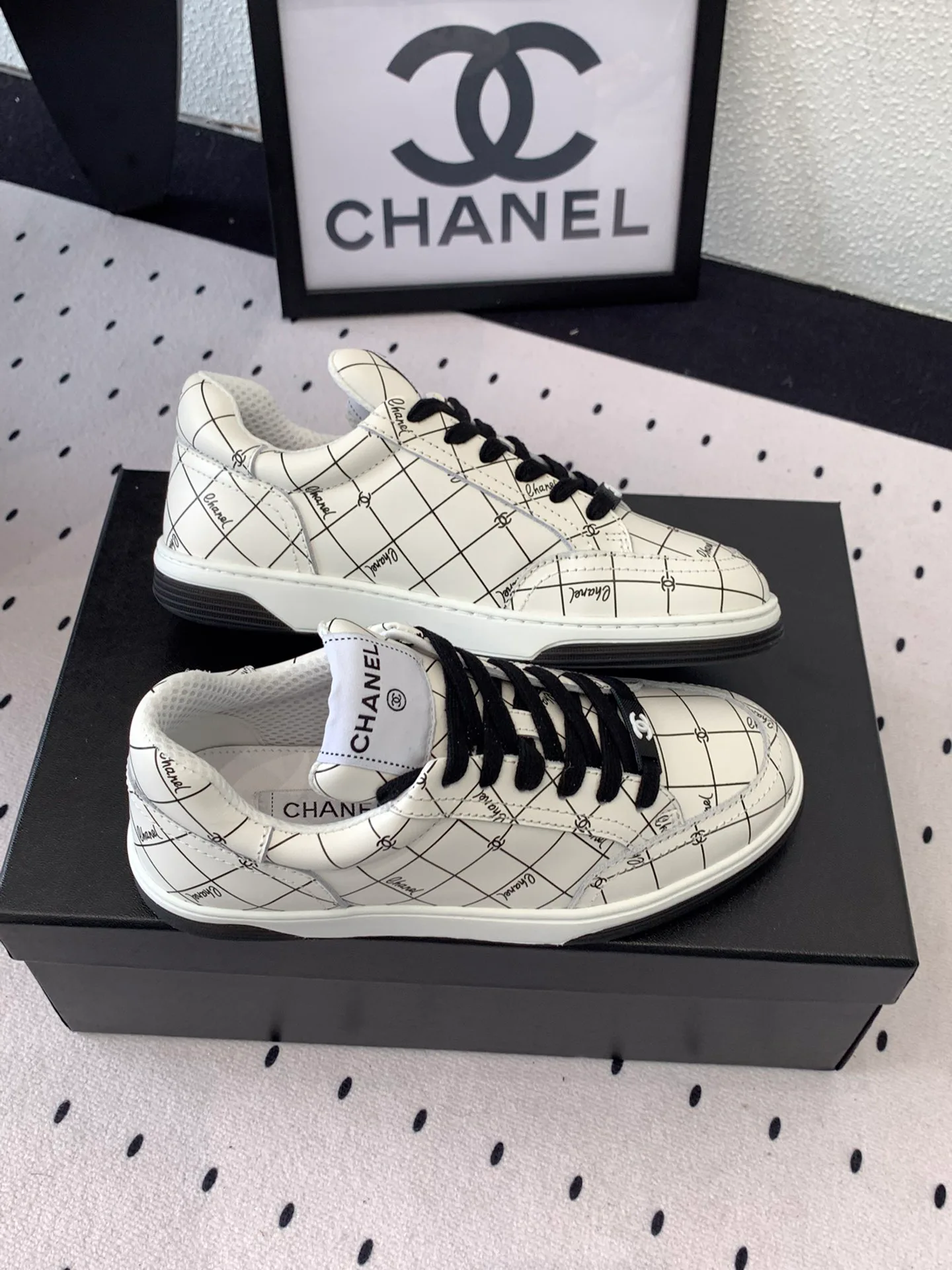 Кроссовки Женские Chanel 24423