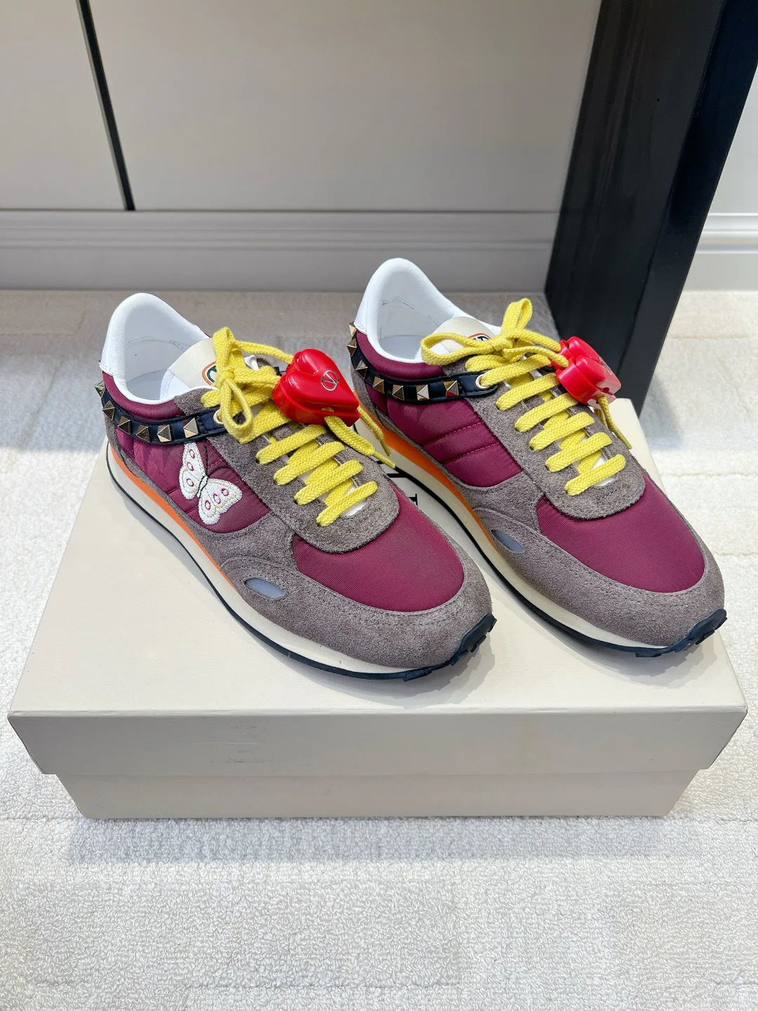 Кроссовки Женские Valentino 18436567