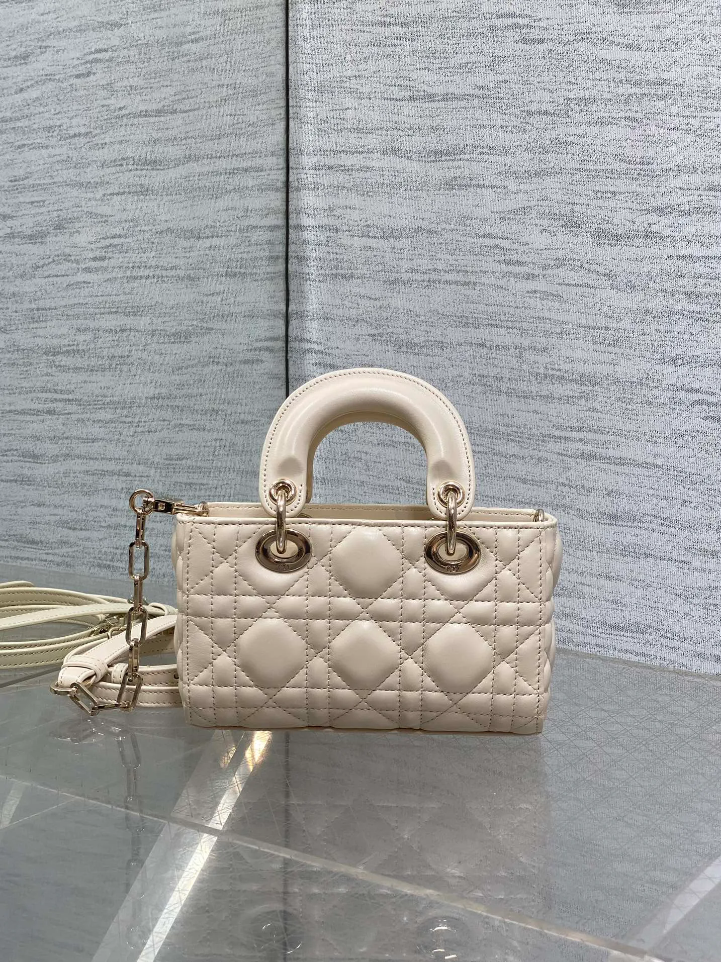 Классические Сумки Женские Christian Dior 17770371