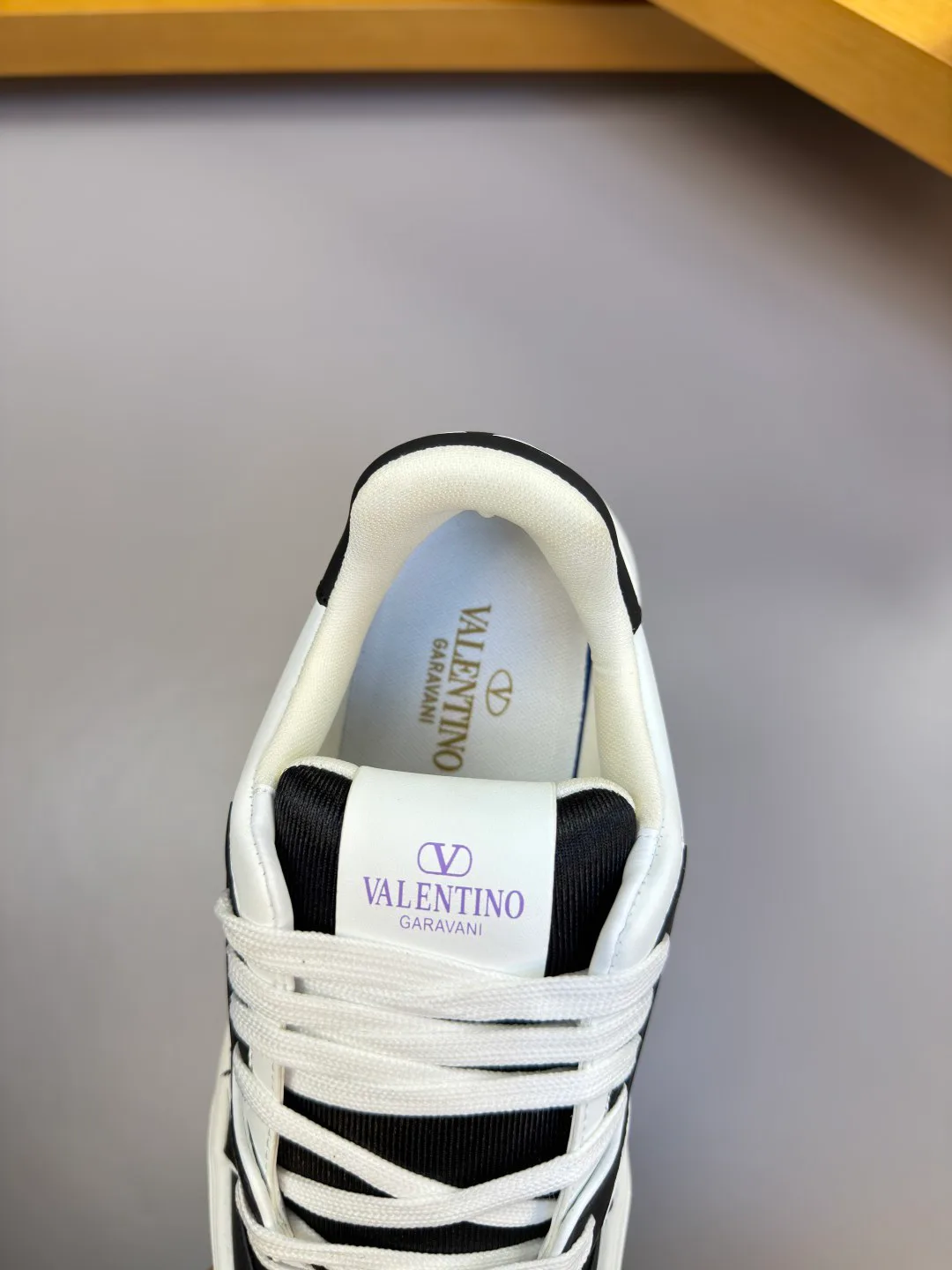 Кроссовки Женские Valentino 226786