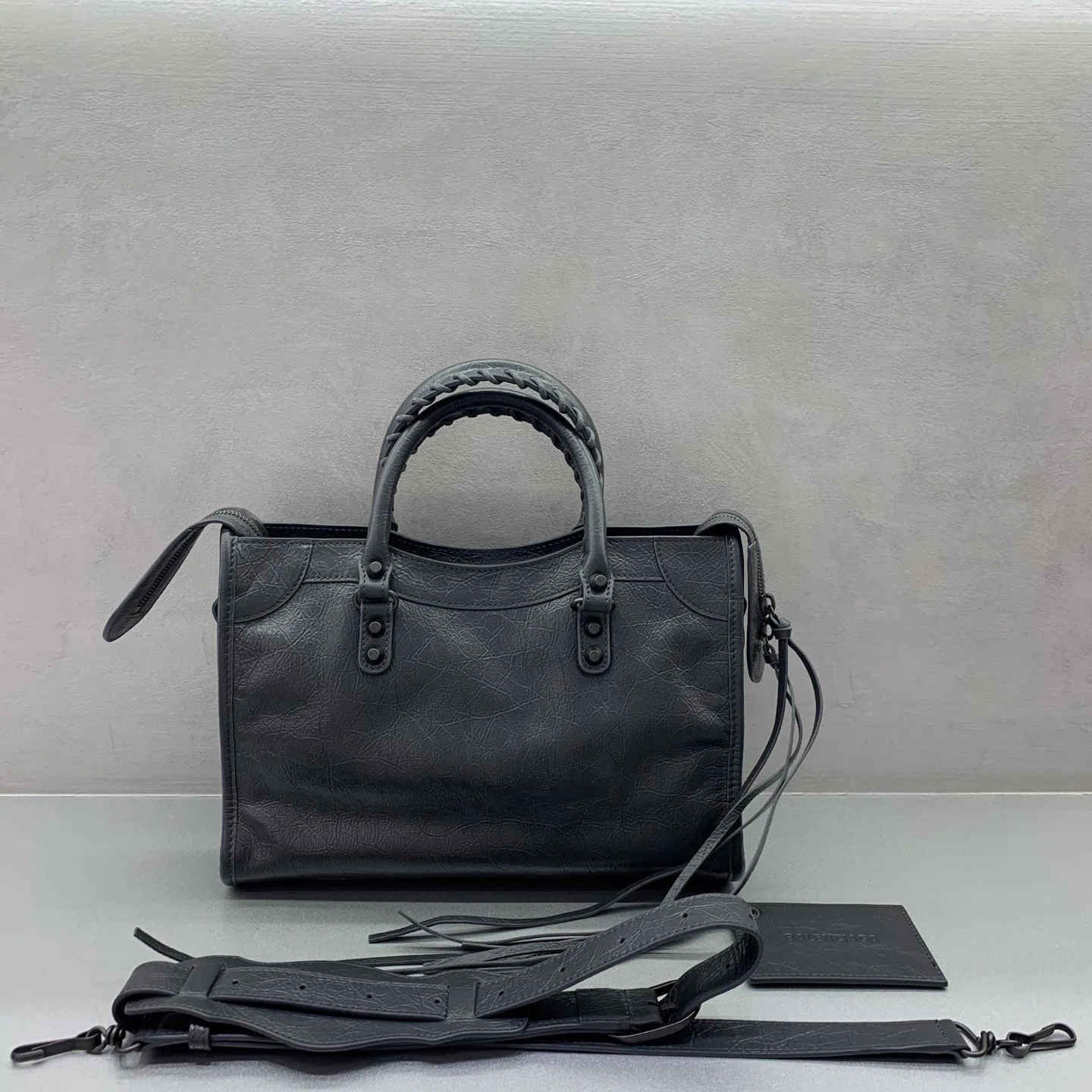 Классические Сумки Женские Balenciaga 18135965