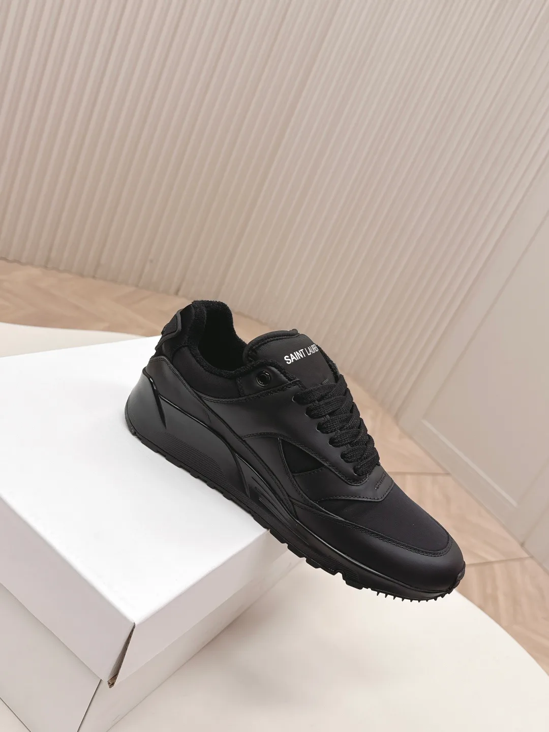 Кроссовки Мужские Saint Laurent 557193