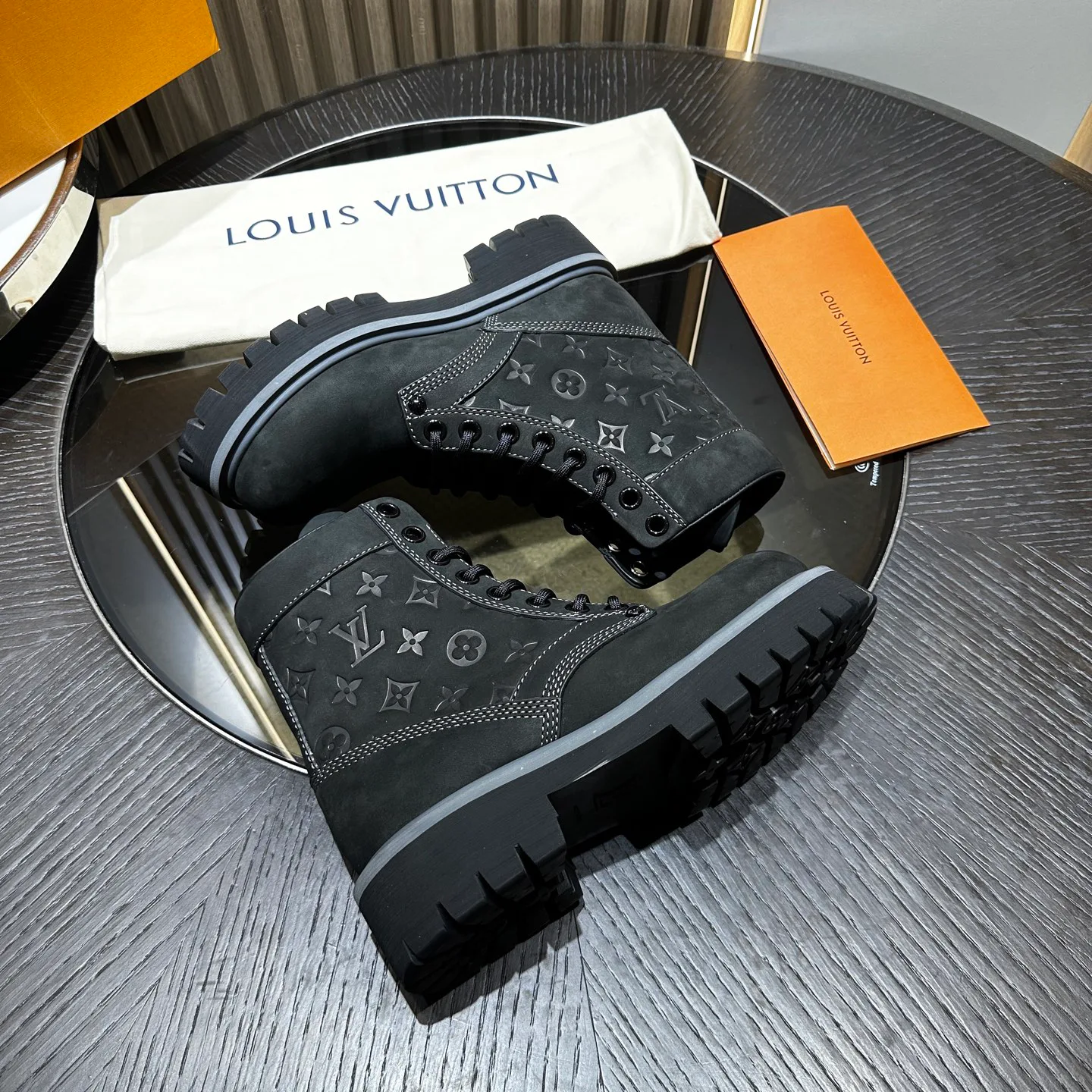 Ботинки Мужские Louis Vuitton 18995433