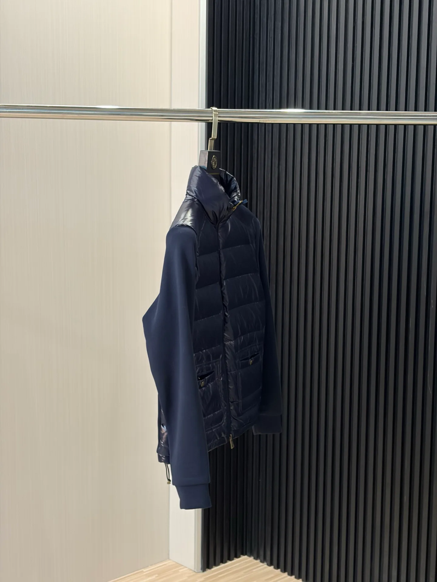 Куртки И Пуховики Мужские Moncler 18231124