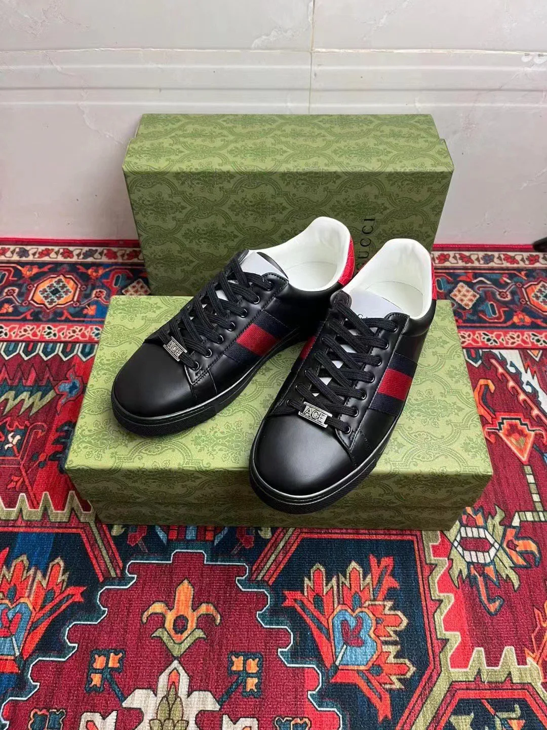 Кроссовки Женские Gucci 19081346