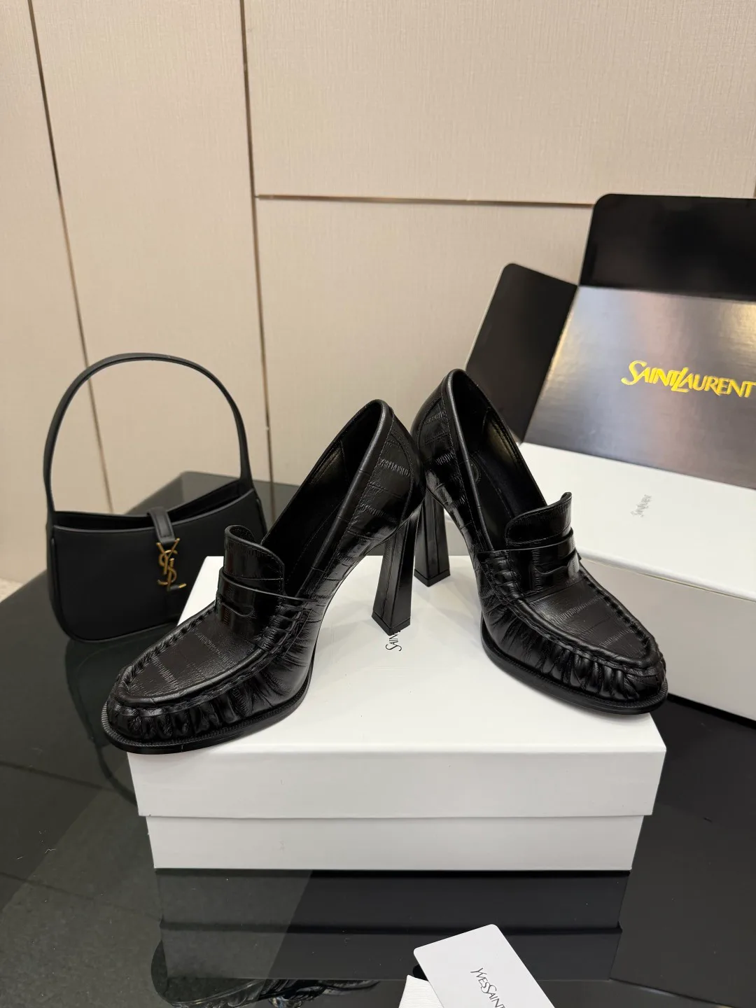 Туфли Женские Saint Laurent 1091952