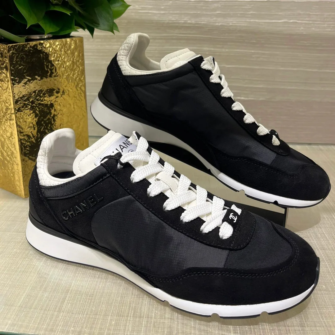 Кроссовки Женские Chanel 18652515