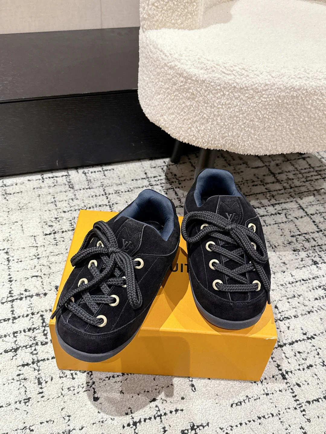 Кроссовки Женские Louis Vuitton 242026