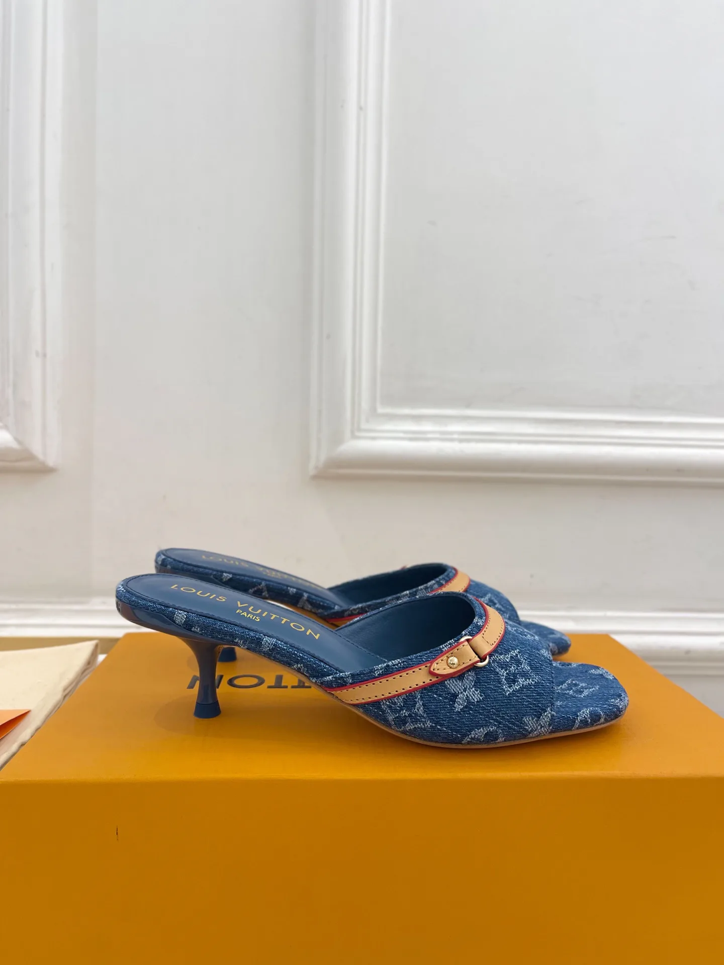 Туфли Женские Louis Vuitton 11458192