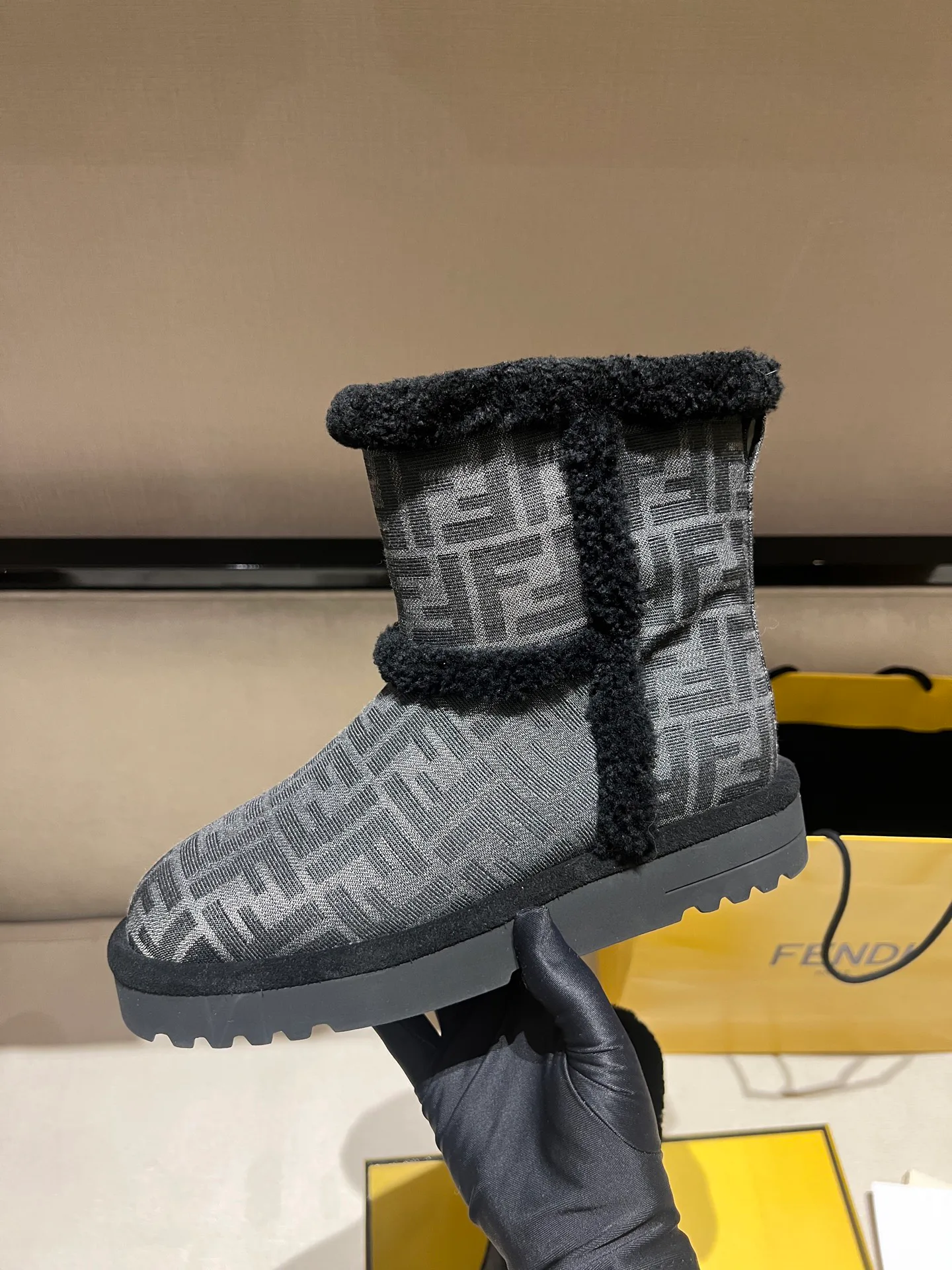 Угги Женские Fendi 1469098