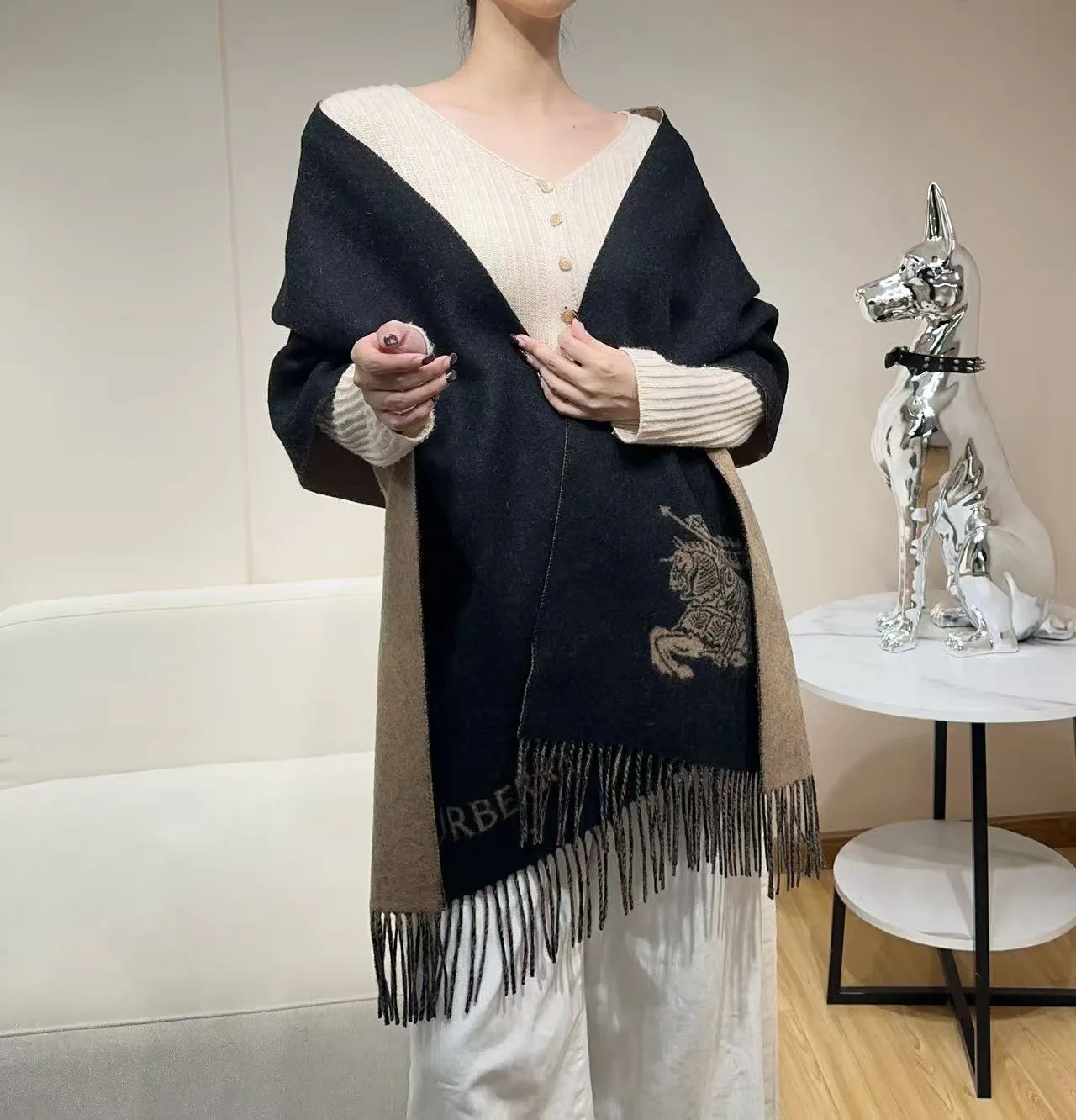 Шарфы Burberry 18627206