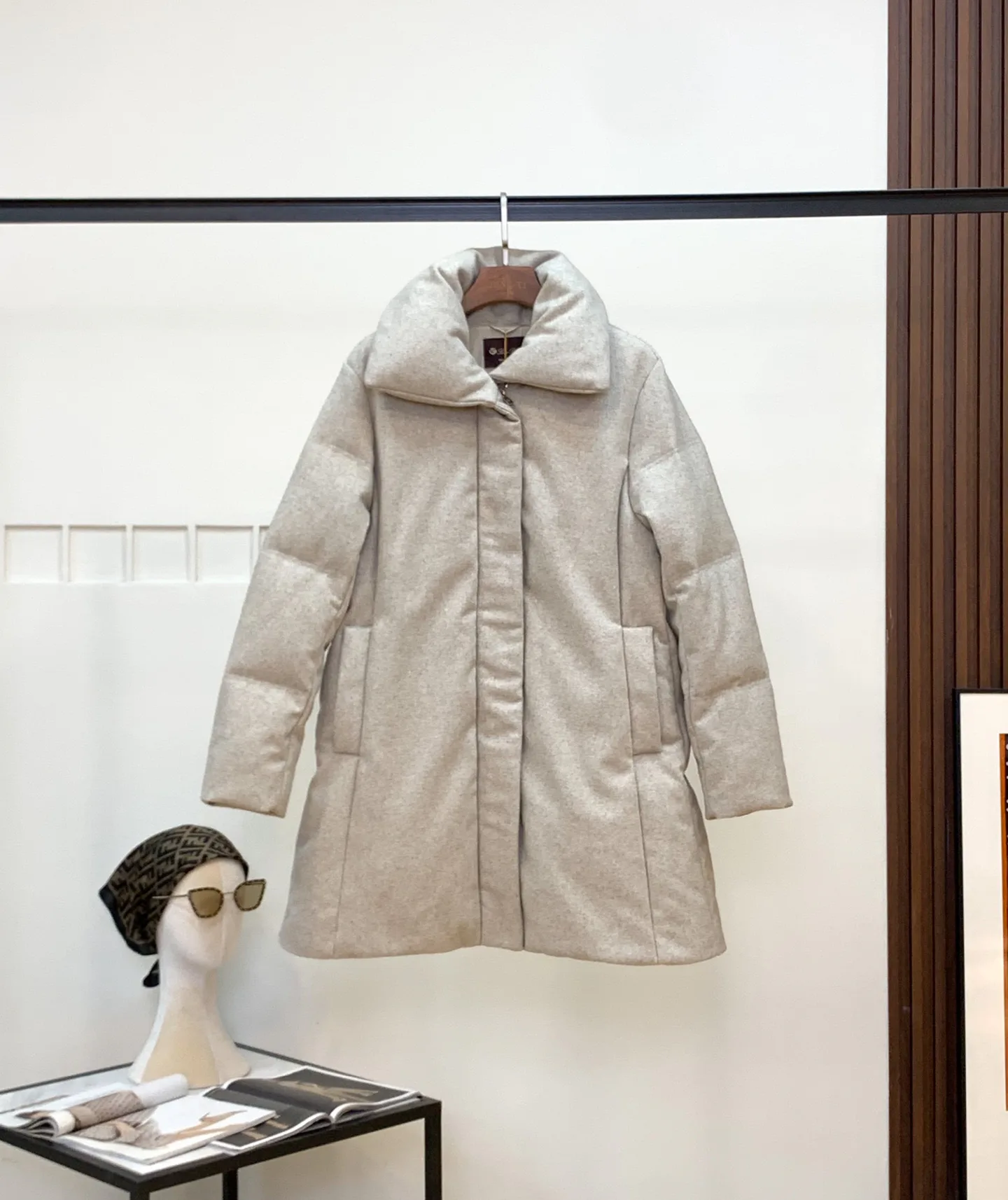 Куртки И Пуховики Женские Loro Piana 335636