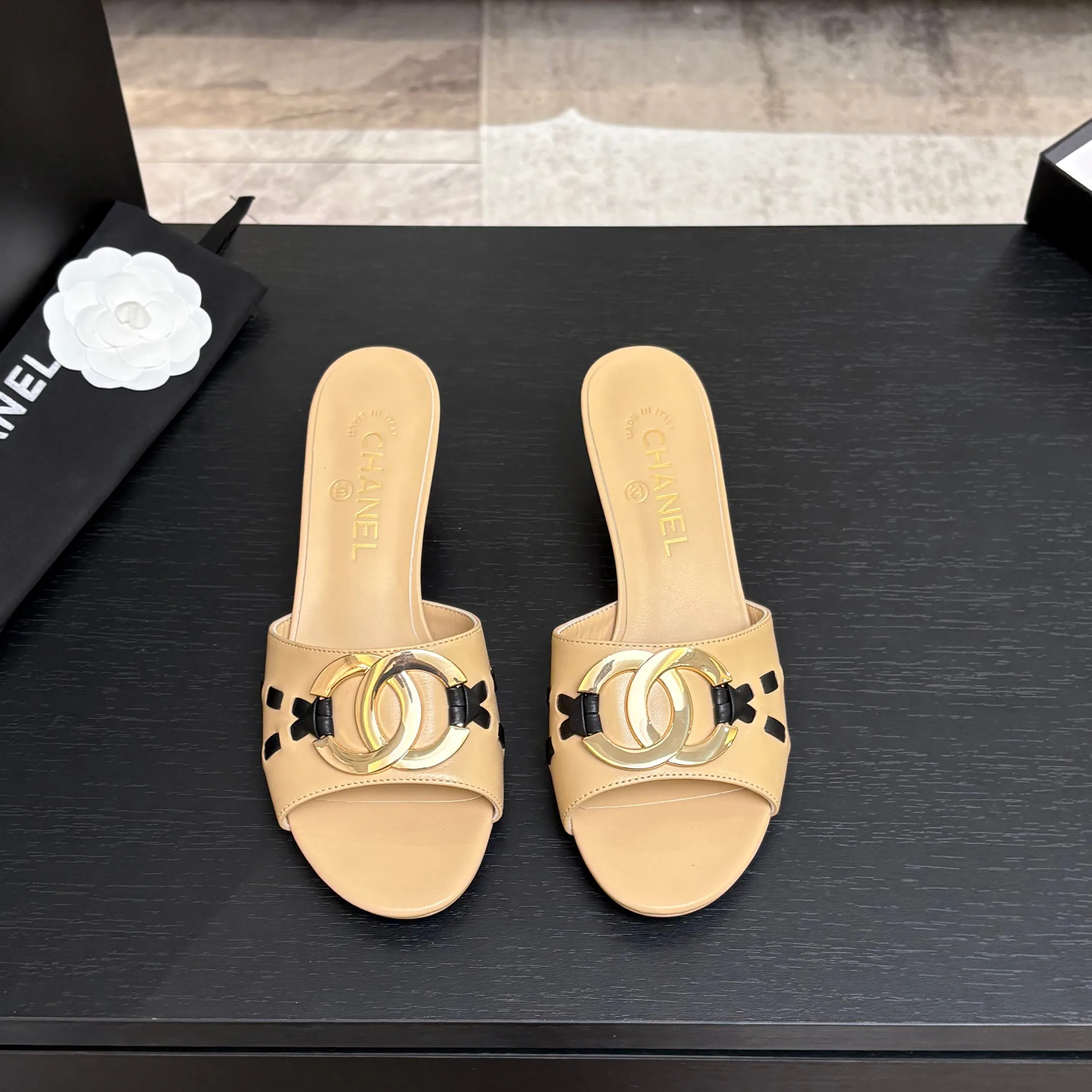Шлепанцы Женские Chanel 16953068