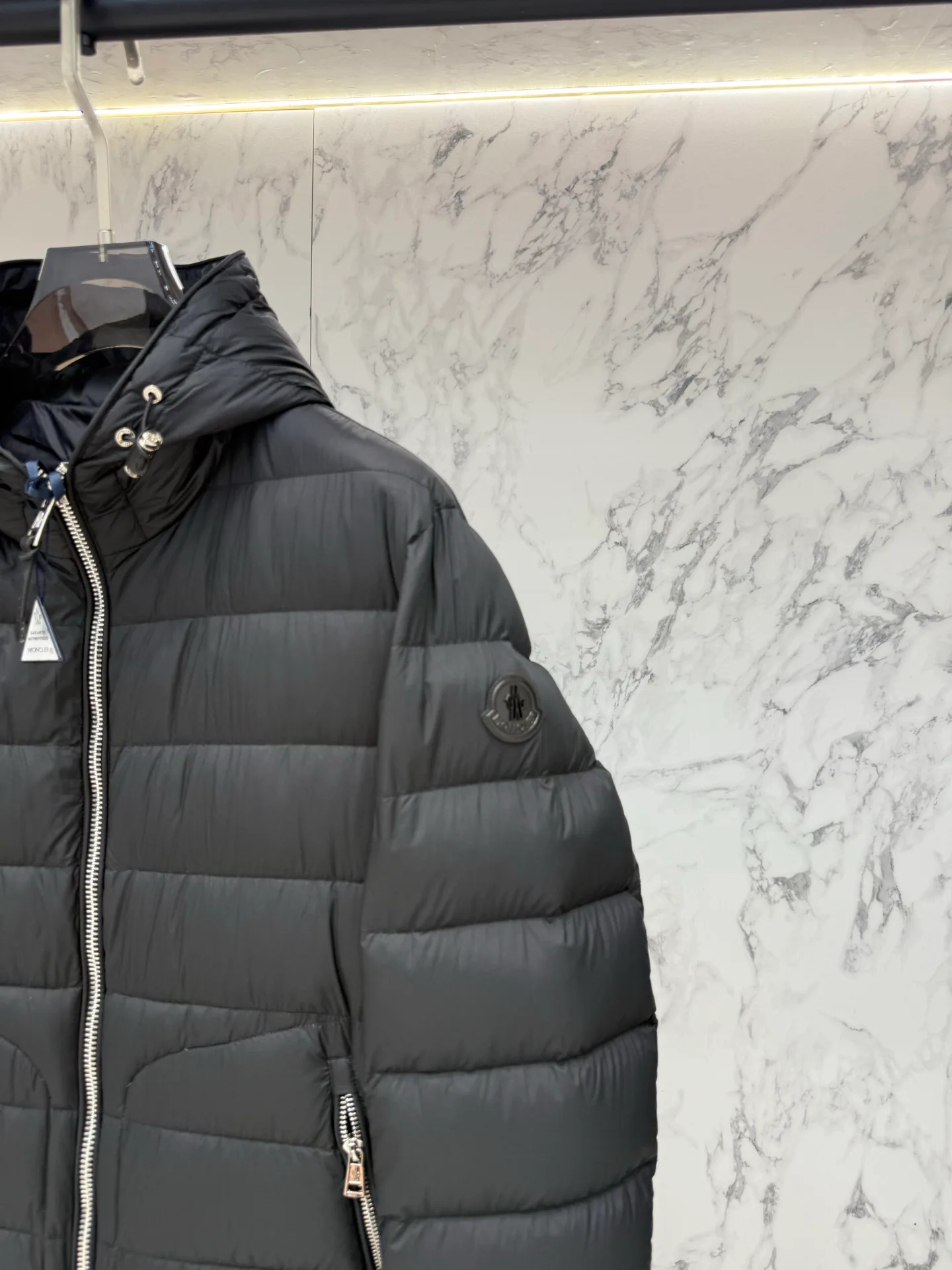 Куртки И Пуховики Мужские Moncler 18188342