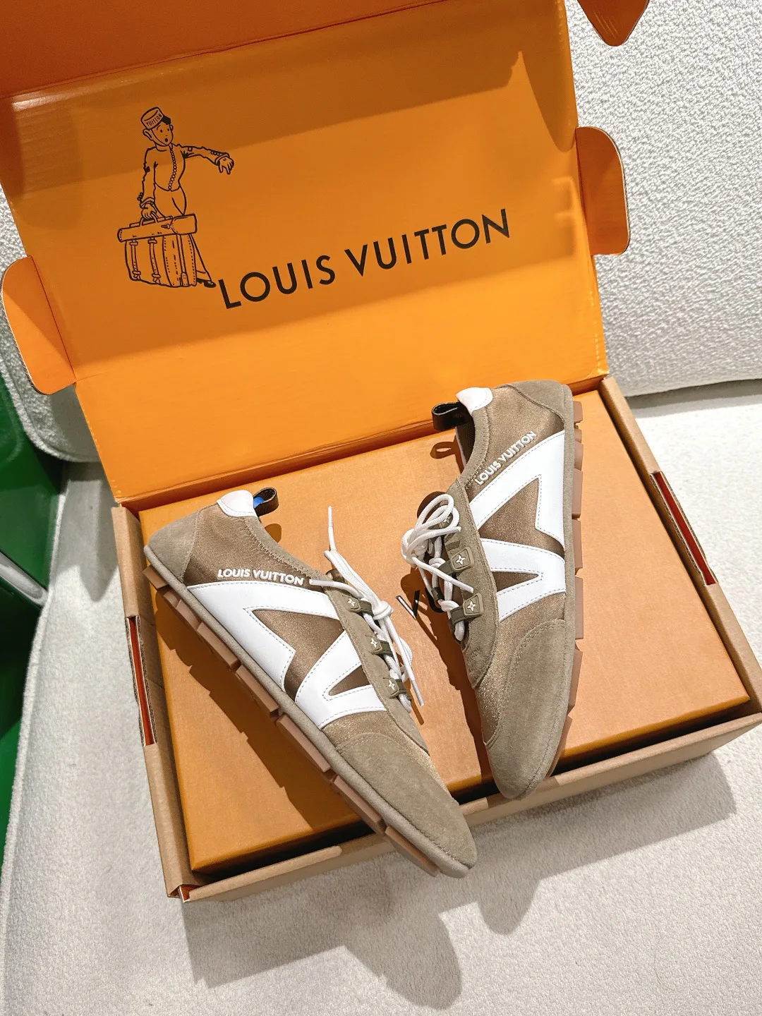 Кроссовки Женские Louis Vuitton 9632232