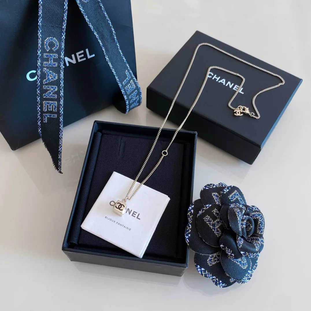 Бижутерия Chanel 17680