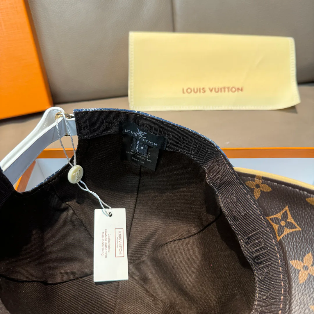 Головные Уборы Louis Vuitton 18347056