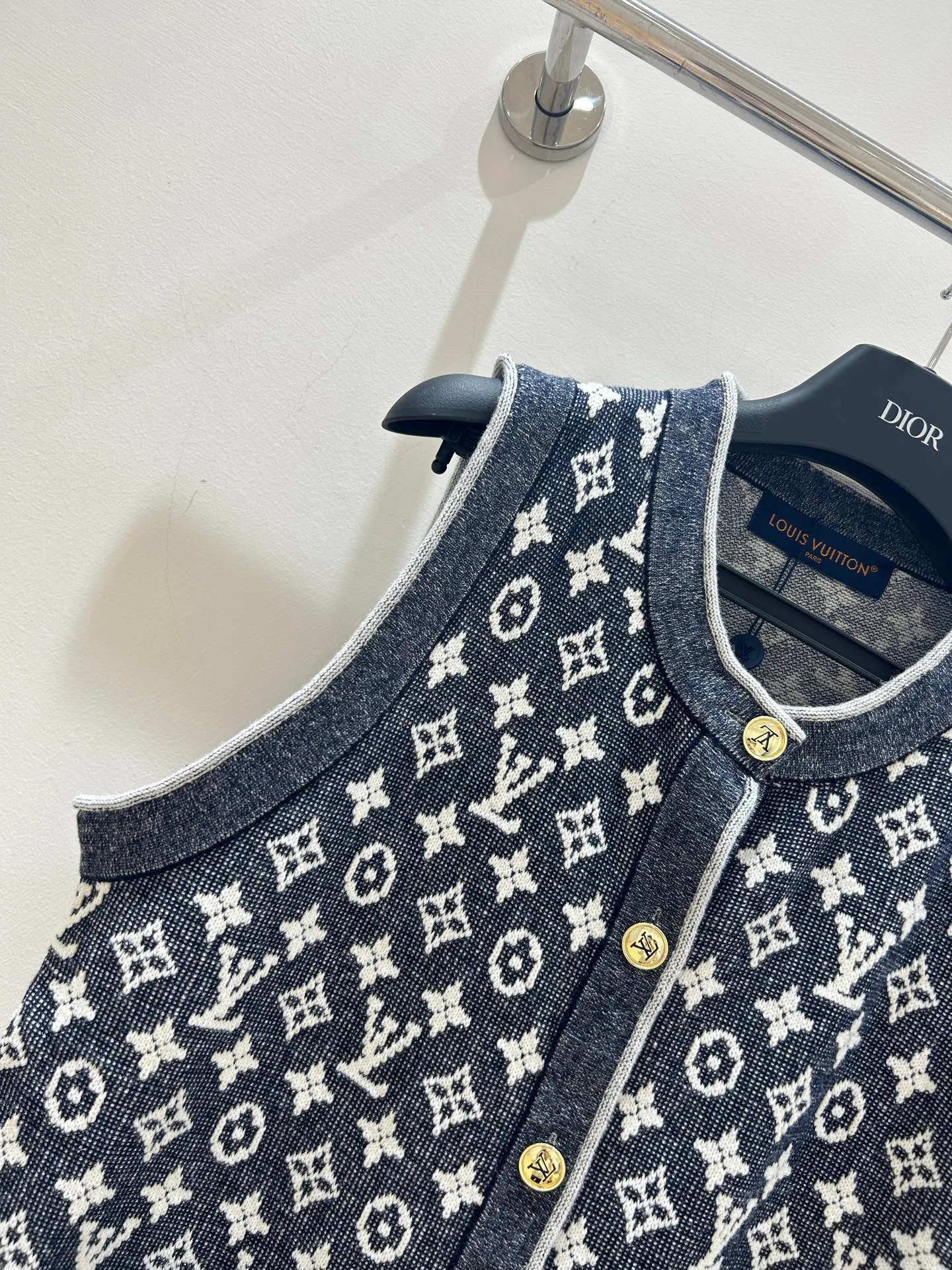 Жилеты Женские Louis Vuitton 18097082