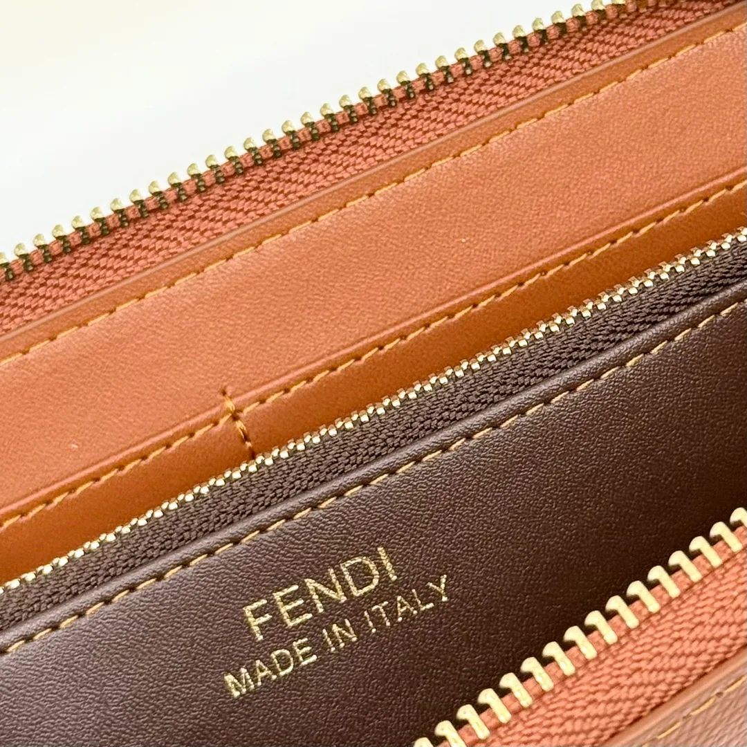 Клатчи Женские Fendi 442057