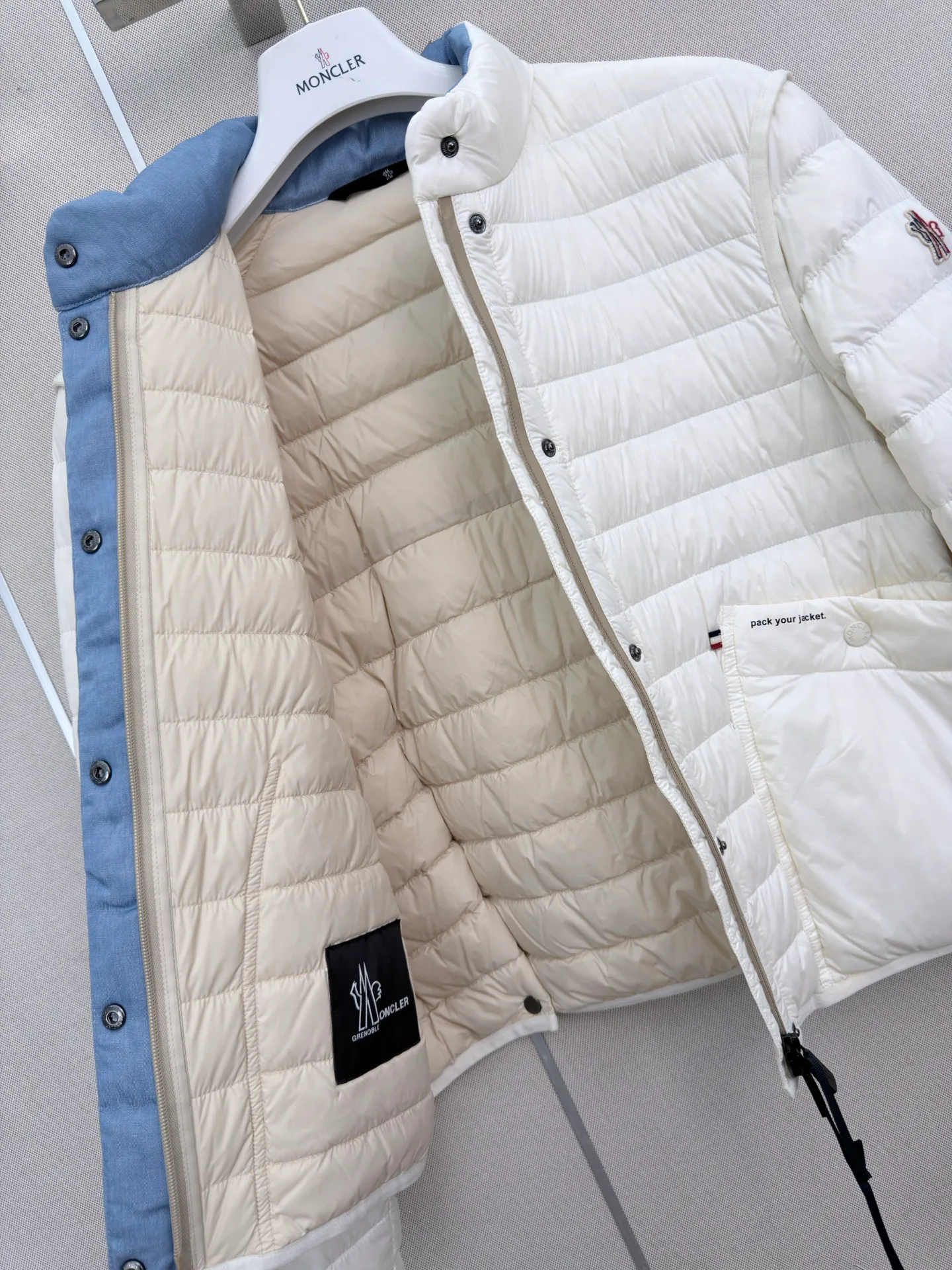 Куртки И Пуховики Женские Moncler 17919453