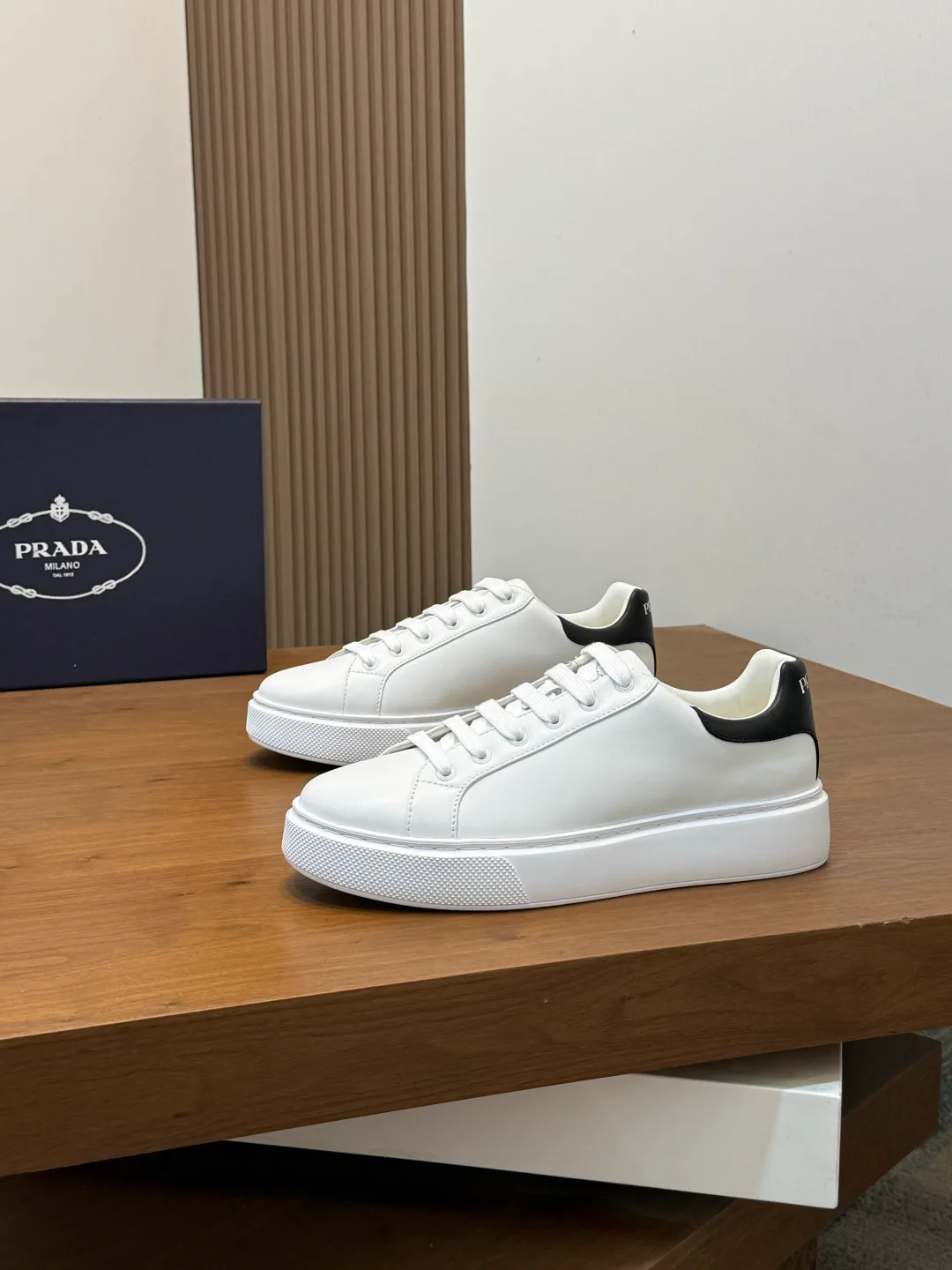 Кроссовки Мужские Prada 17447606