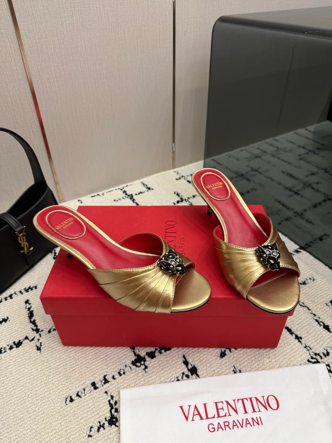 Босоножки Женские Valentino 18049039