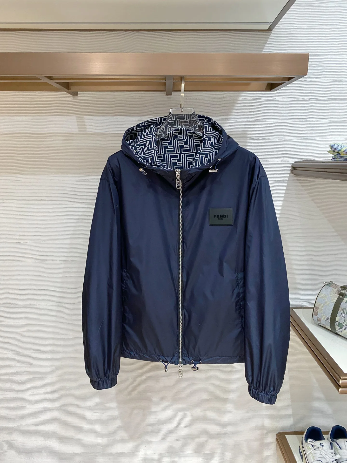 Куртки И Пуховики Мужские Fendi 10271868