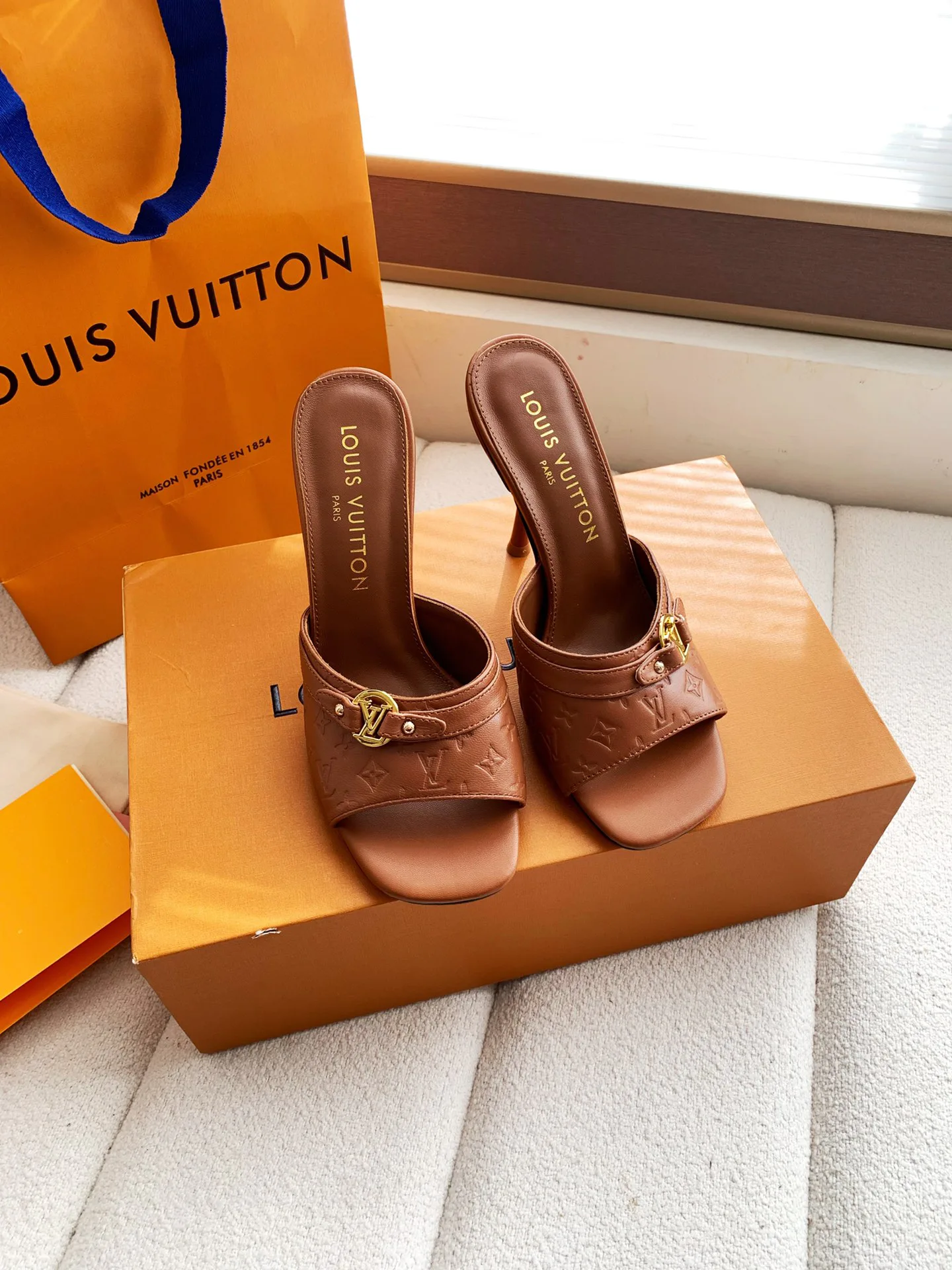 Босоножки Женские Louis Vuitton 10461970