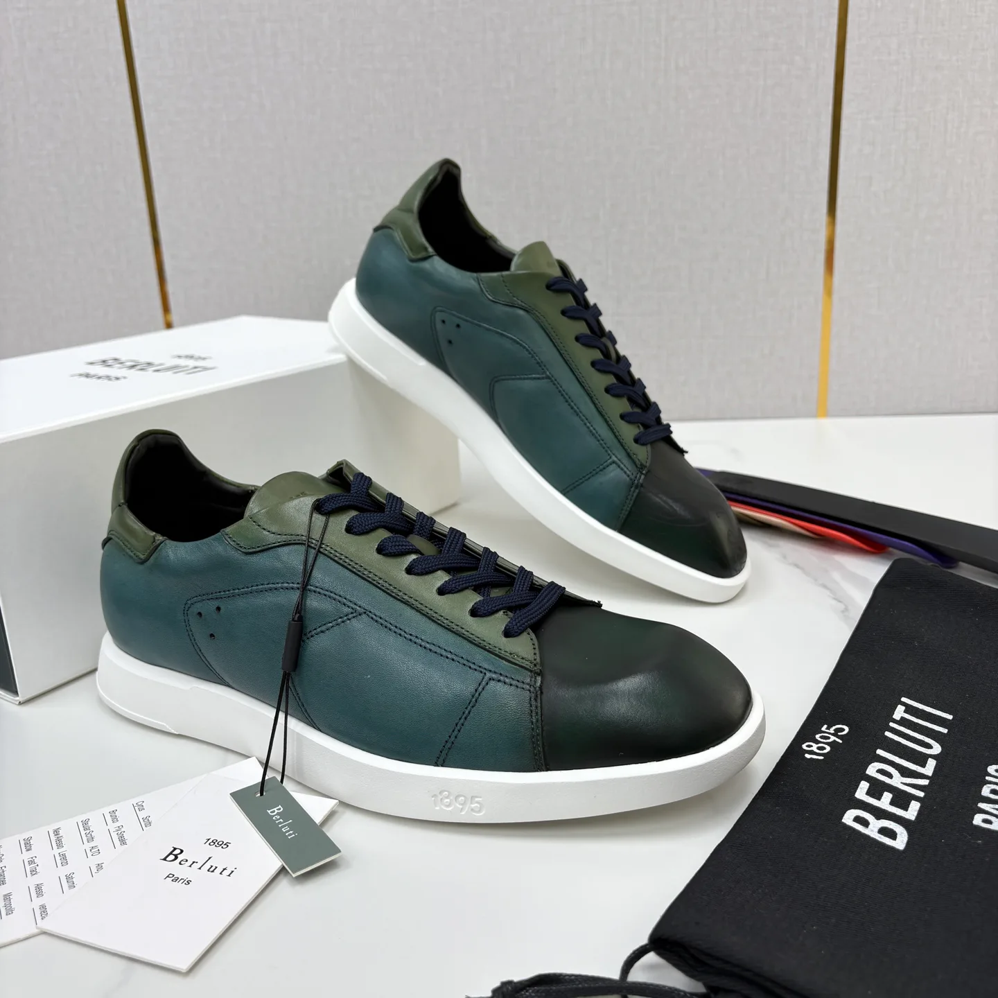 Кроссовки Мужские Berluti 17579107