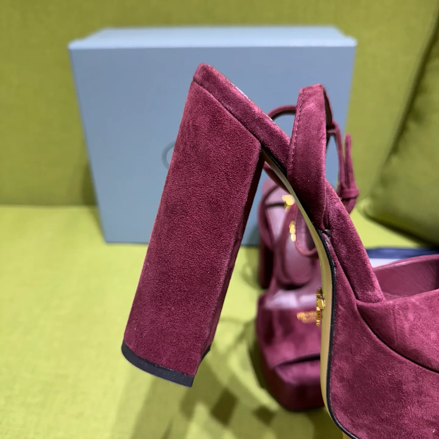 Босоножки Женские Prada 19237310