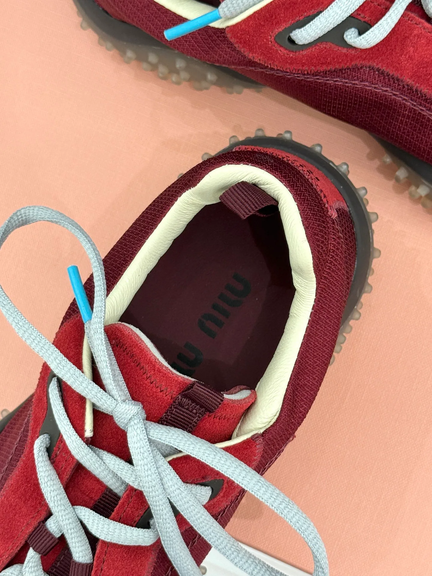 Кроссовки Женские Miu Miu 17597002