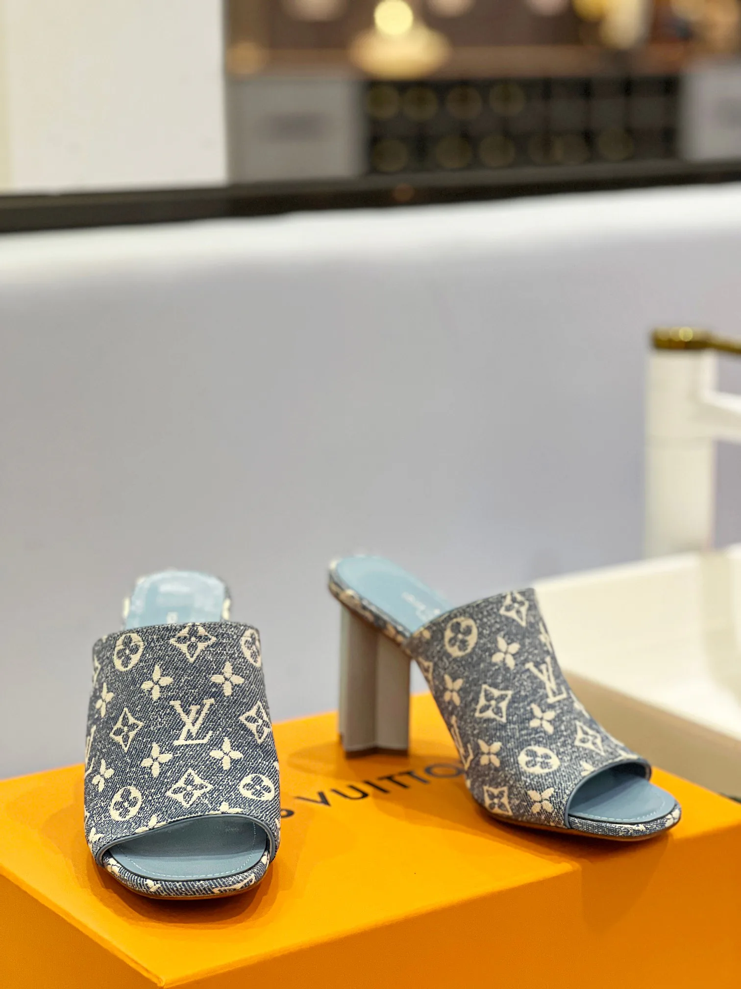 Босоножки Женские Louis Vuitton 9623601