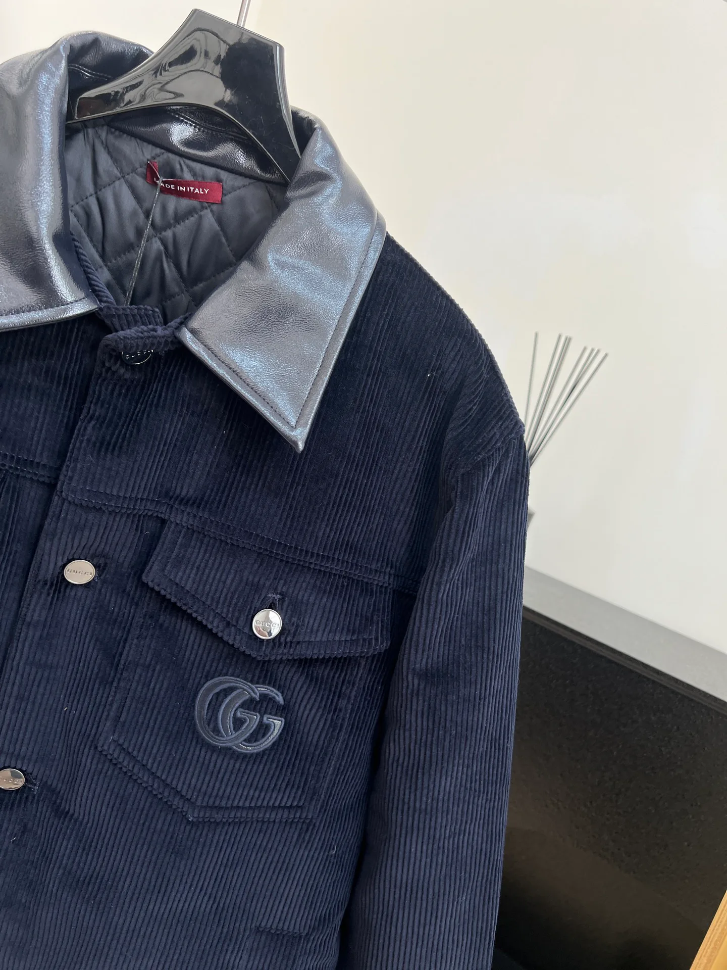 Кожаные Куртки И Дублёнки Мужские Gucci 920340