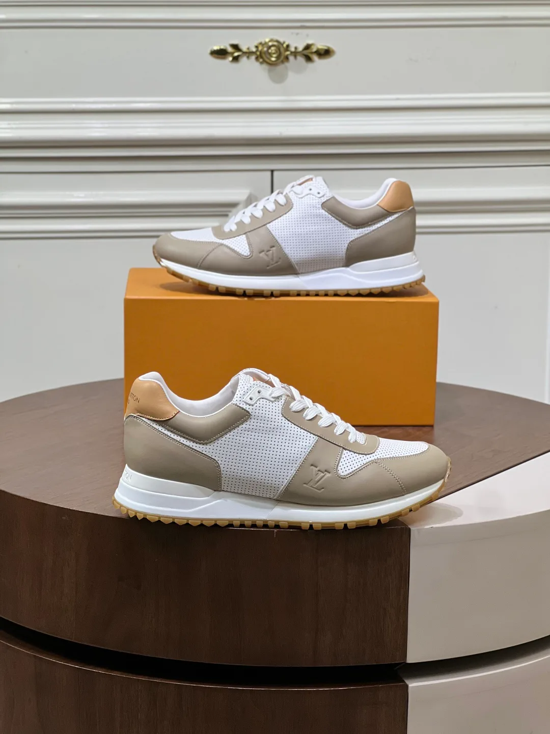 Кроссовки Мужские Louis Vuitton 18039346