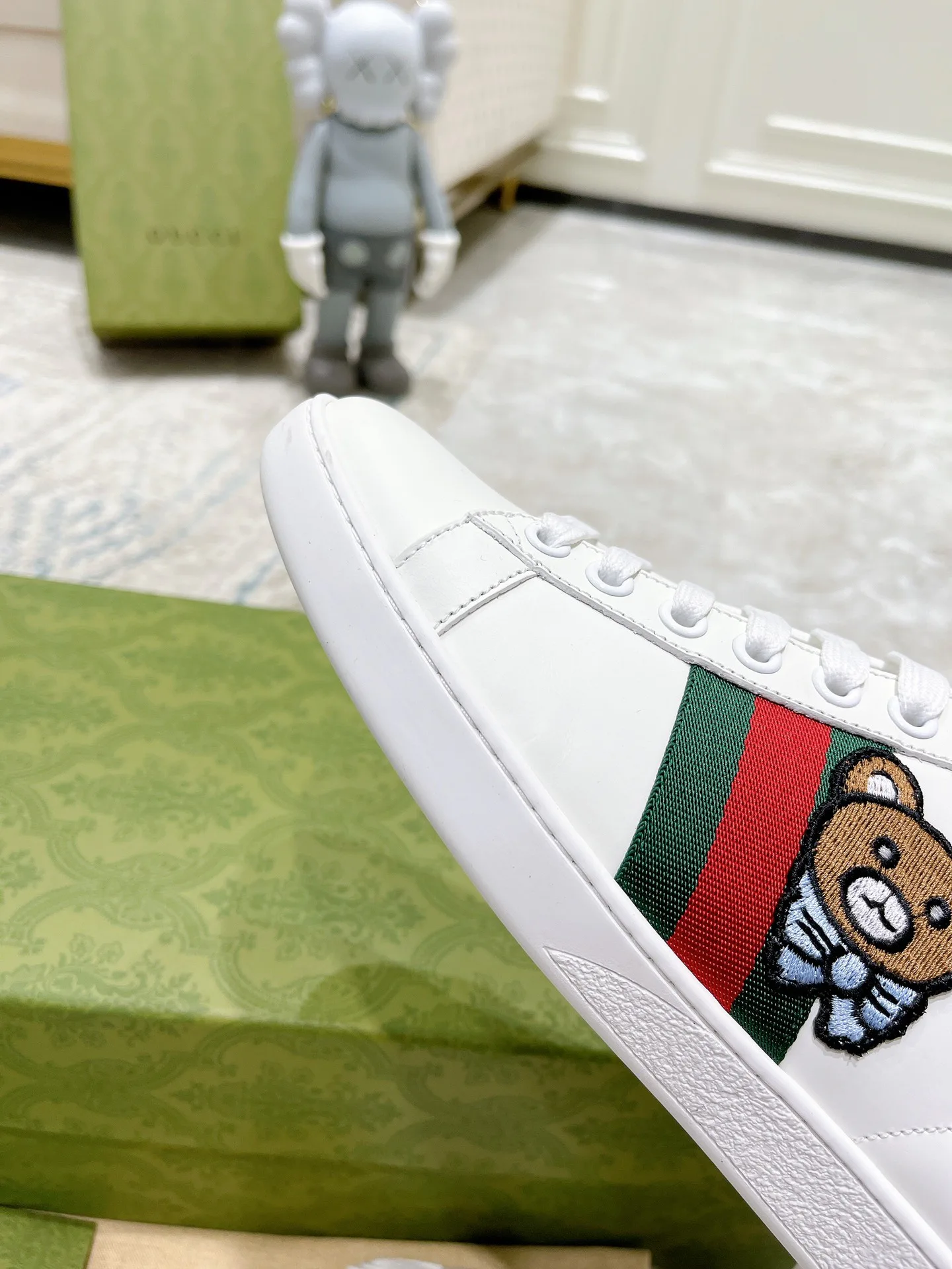 Кроссовки Женские Gucci 17620431