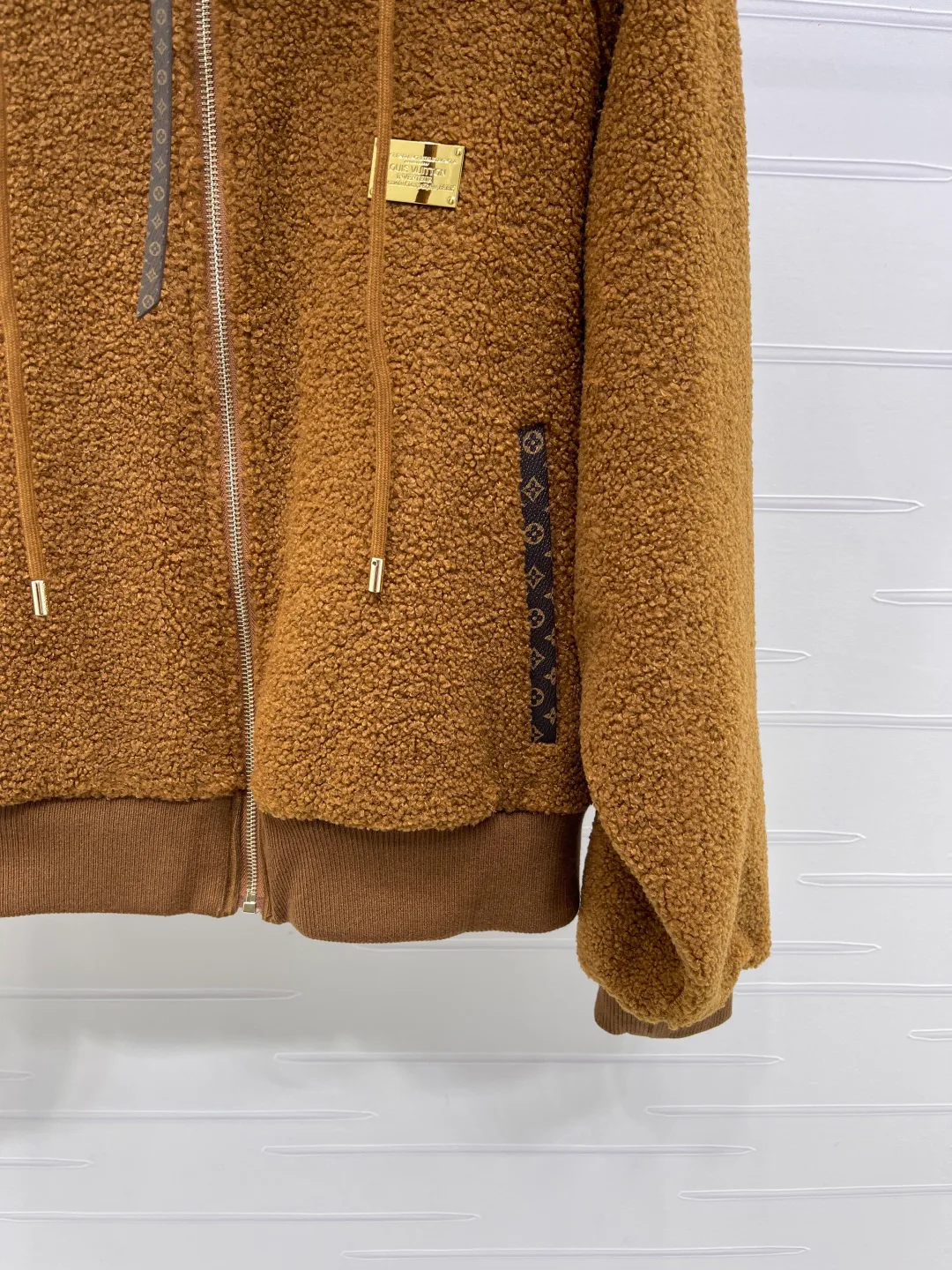 Куртки И Пуховики Женские Louis Vuitton 1236704