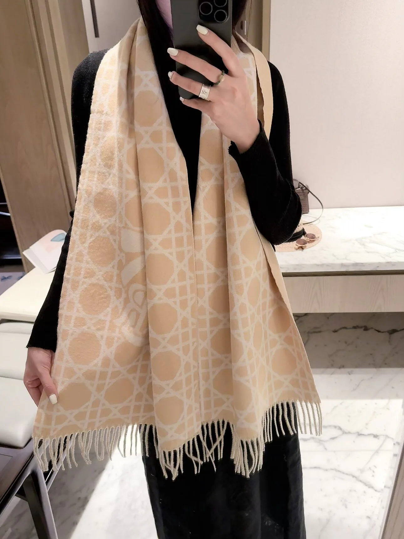 Шарфы Christian Dior 18427165